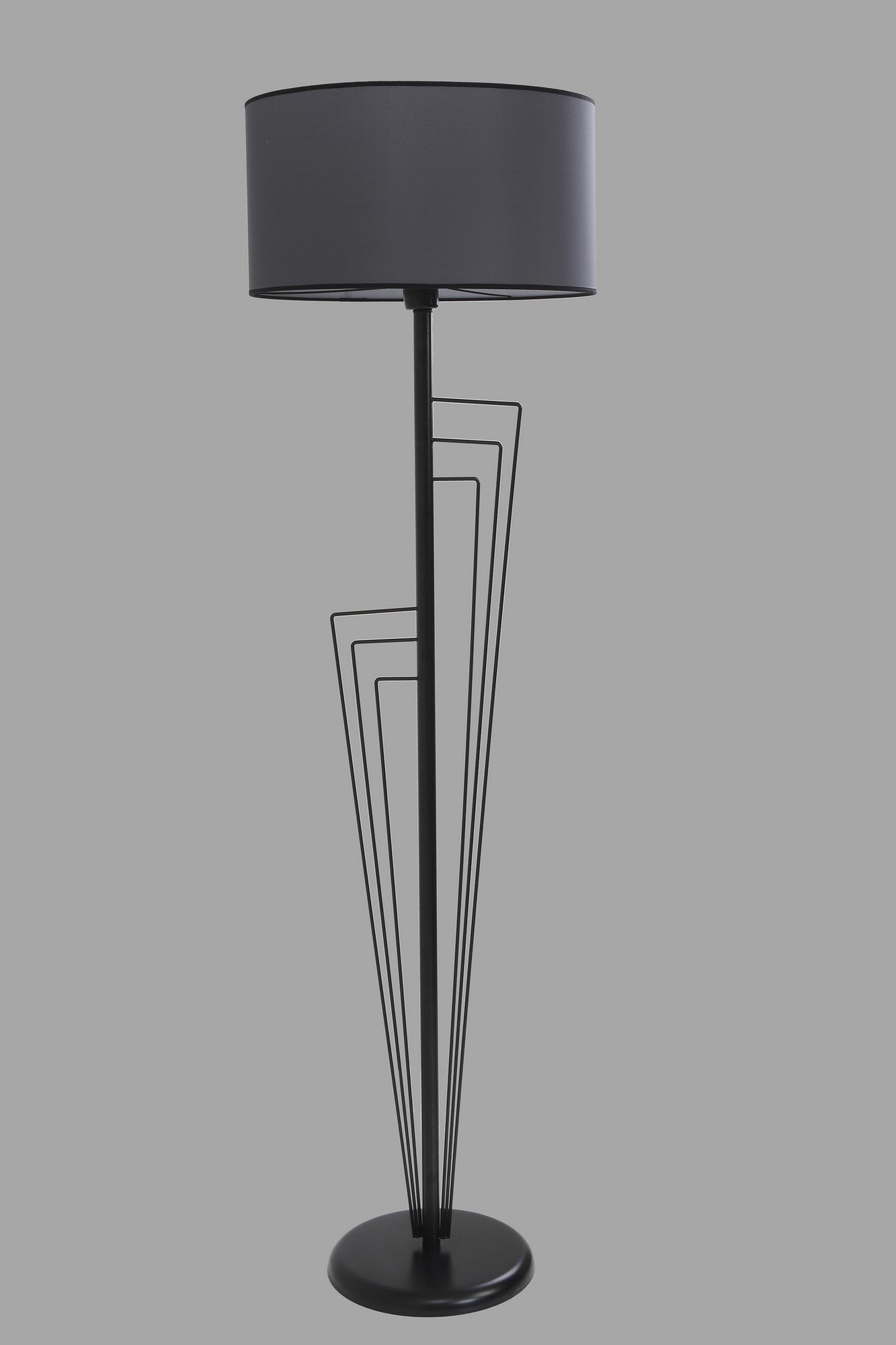Candeeiro de Pé – 165 cm – Preto – Metal