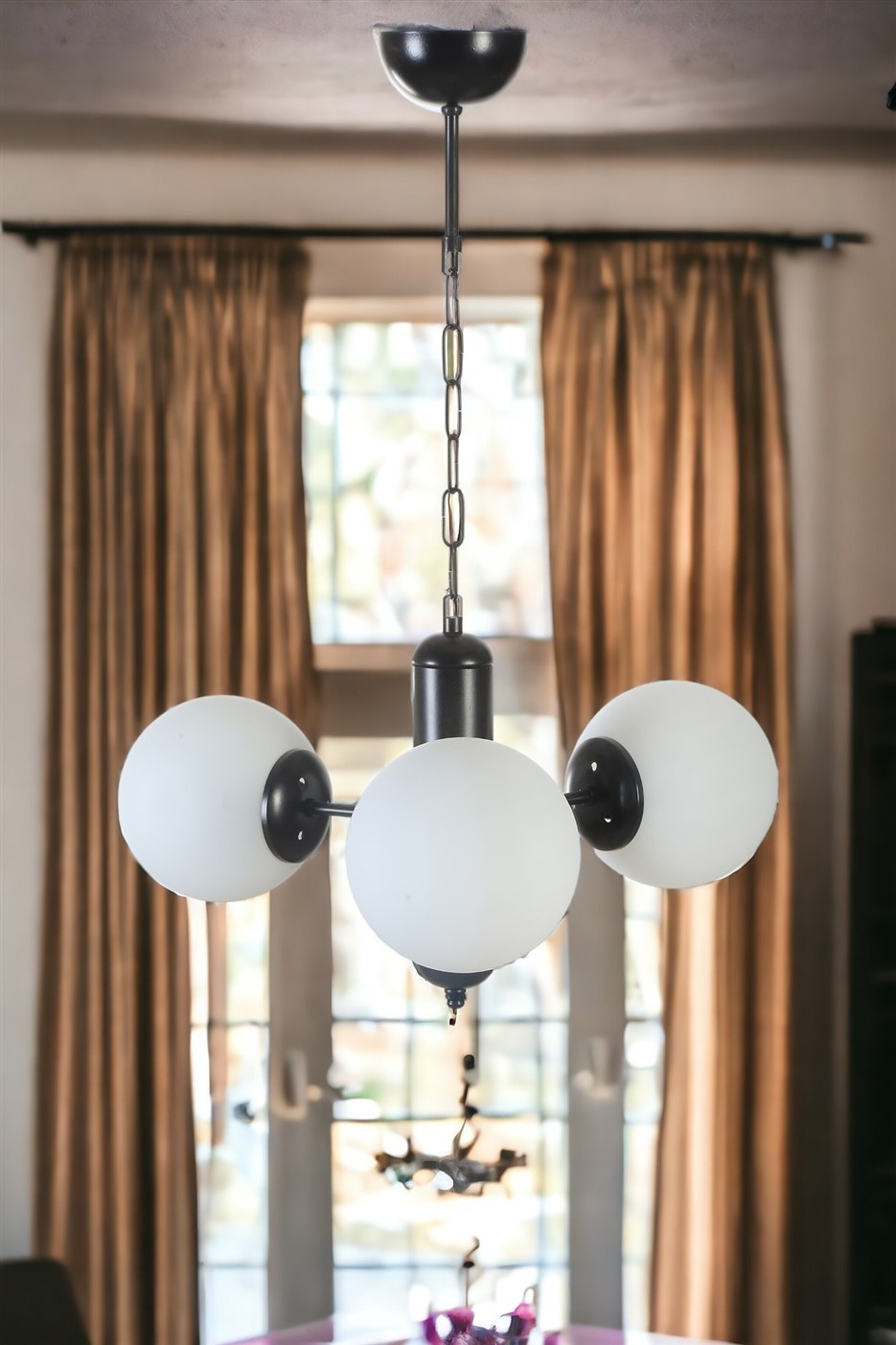 Candeeiro de Teto – 40 cm – Preto e Branco – Metal e Vidro