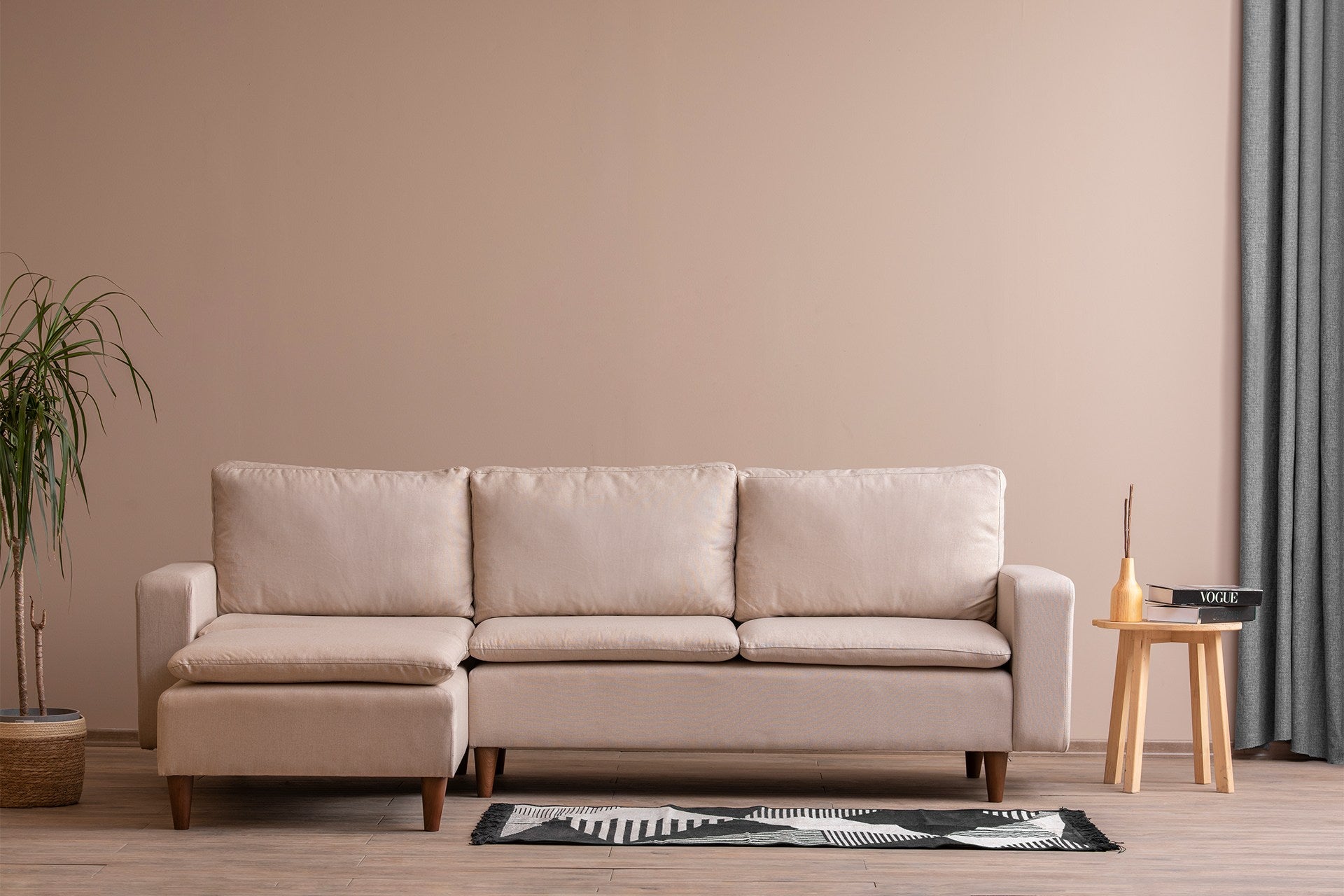 Sofá de canto elegante em tom creme, estrutura 100% metálica, 225 cm de largura, chaise longue de 154 cm, almofadas de espuma de alto DNS e fibra de silicone | Perfeito para salas de estar modernas