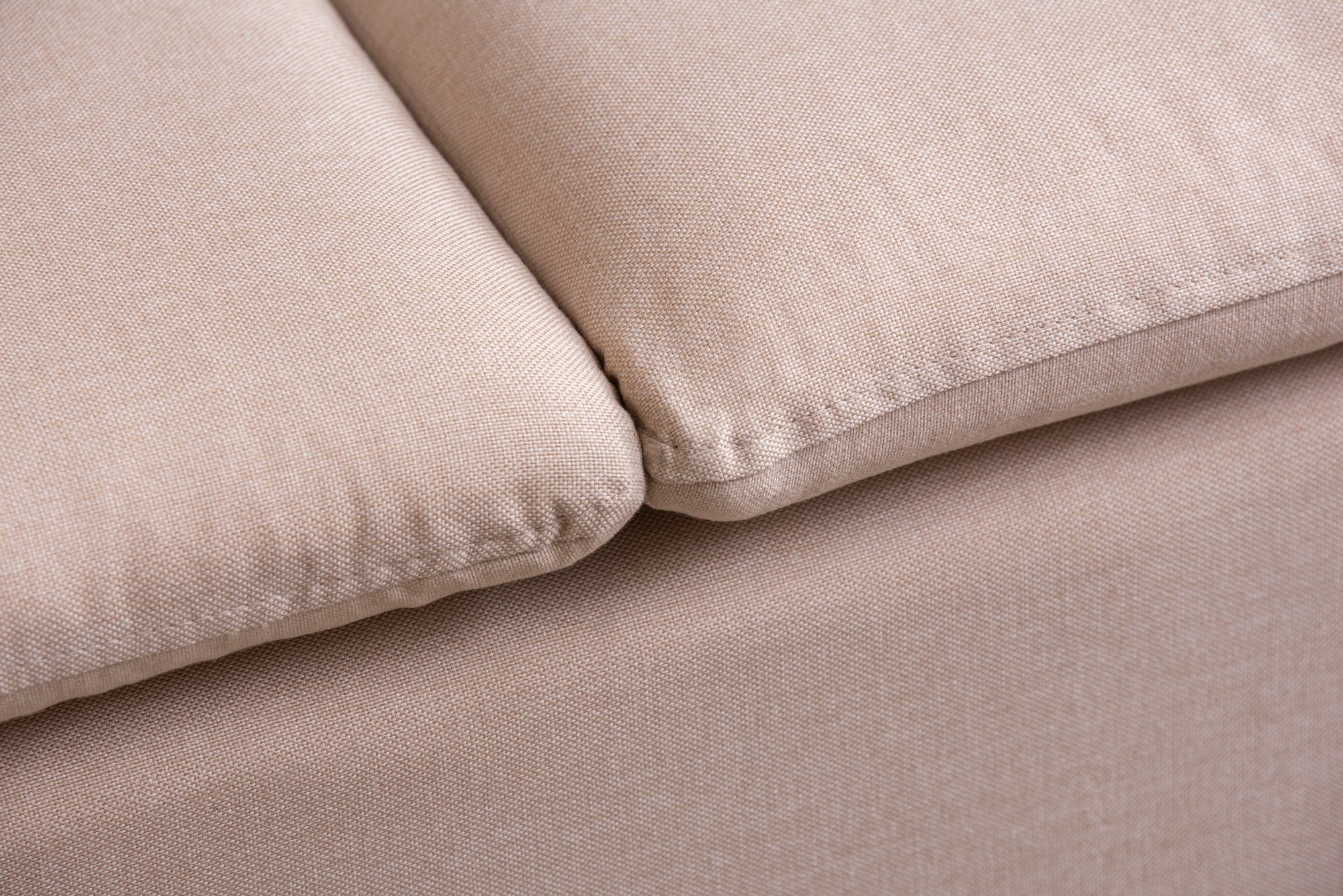 Sofá de canto elegante em tom creme, estrutura 100% metálica, 225 cm de largura, chaise longue de 154 cm, almofadas de espuma de alto DNS e fibra de silicone | Perfeito para salas de estar modernas