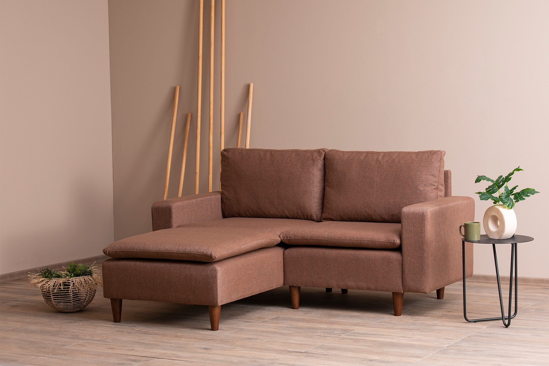 Sofá de canto elegante, marrom claro, 180 cm de largura | Estrutura 100% metal, tecido 100% poliéster | Chaise longue e cama confortáveis, perfeitas para espaços modernos