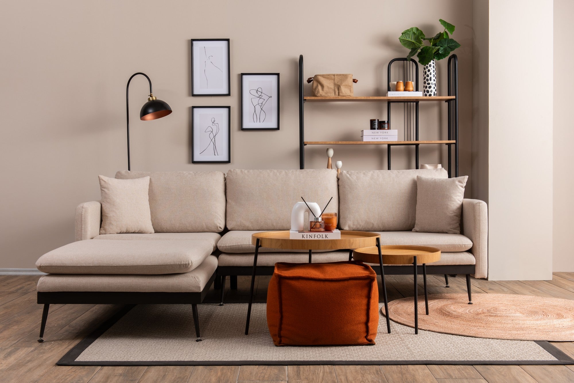 Sofá de Canto – 245 cm – creme – metal e linho
