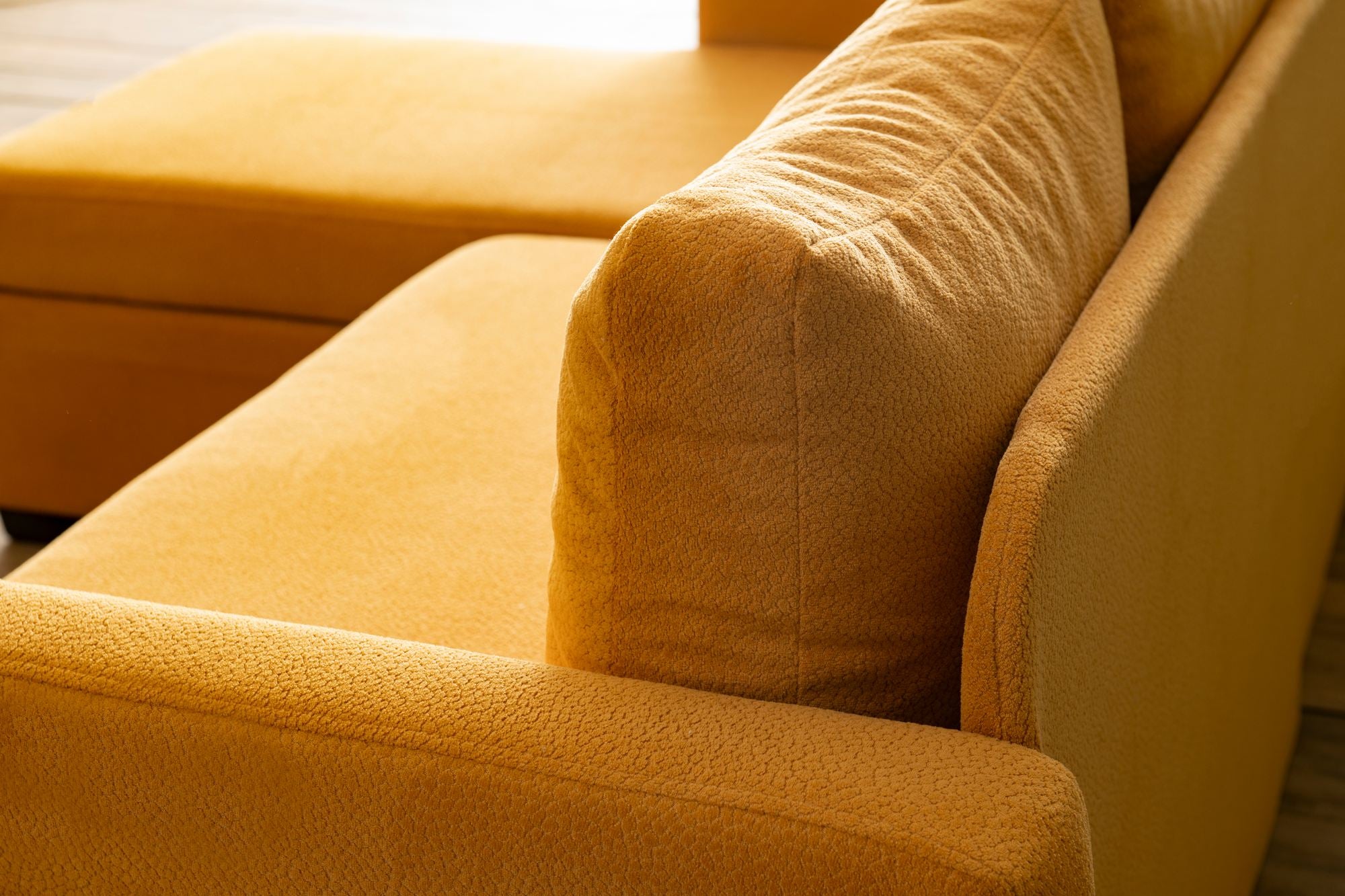 Sofá-Cama de Canto – 140 cm x 190 cm – Mostarda – Metal e Poliéster