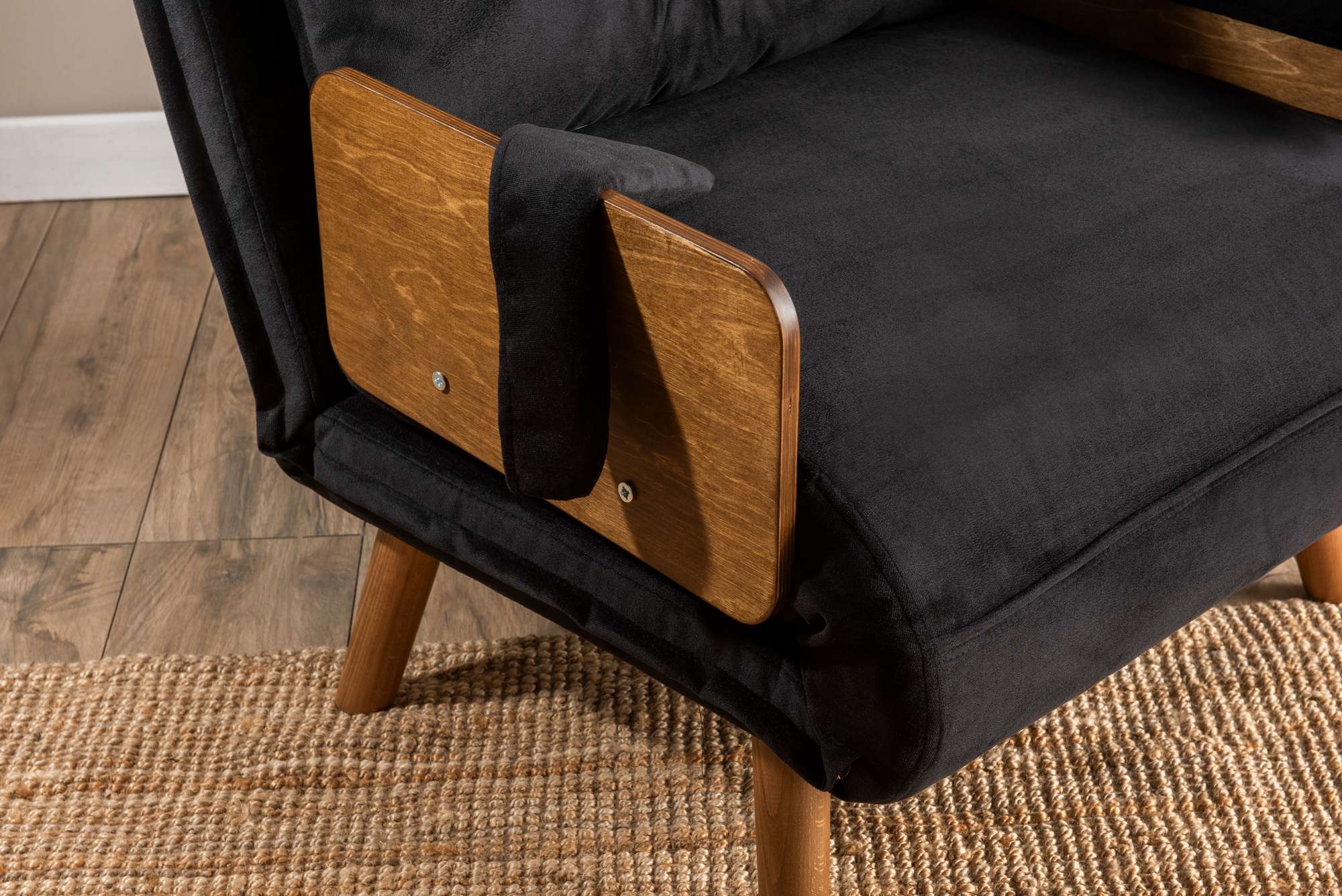 Poltrona-cama de 1 lugar – 77 cm x 70 cm x 82 cm – Preto – Metal e tecido de poliéster