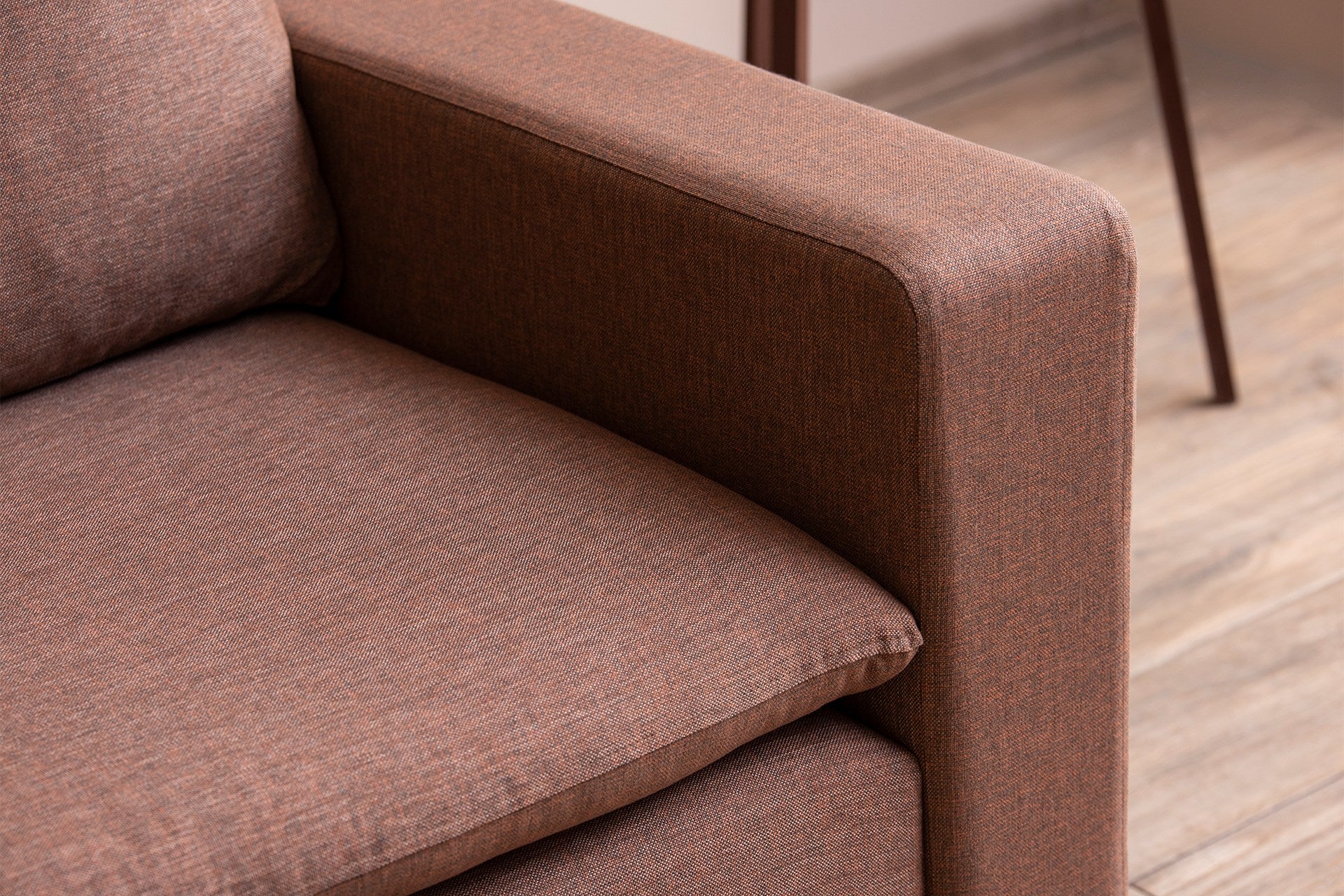 Sofá elegante de 2 lugares, marrom claro, 180 cm de largura | Estrutura 100% metálica, tecido 100% poliéster, espuma de alto DNS e almofadas de fibra de silicone | Perfeito para salas de estar modernas
