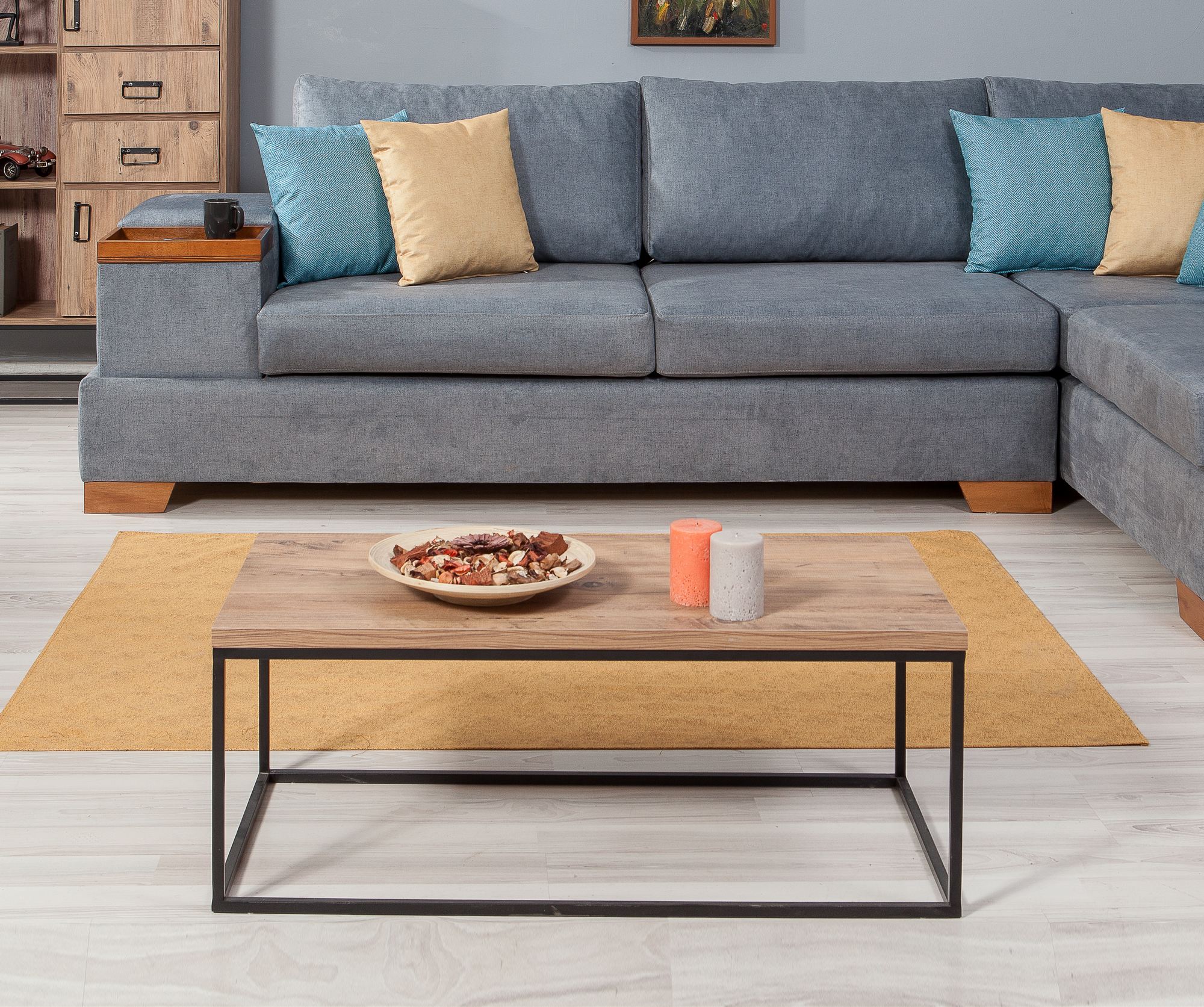 Mesa de Centro Industrial com Estrutura de Metal, Pinho Atlântico e Preto, 95 x 45 x 34 cm | 100% Revestimento em Melamina, 18 mm de Espessura | Elegante e Funcional com Armazenamento Extra