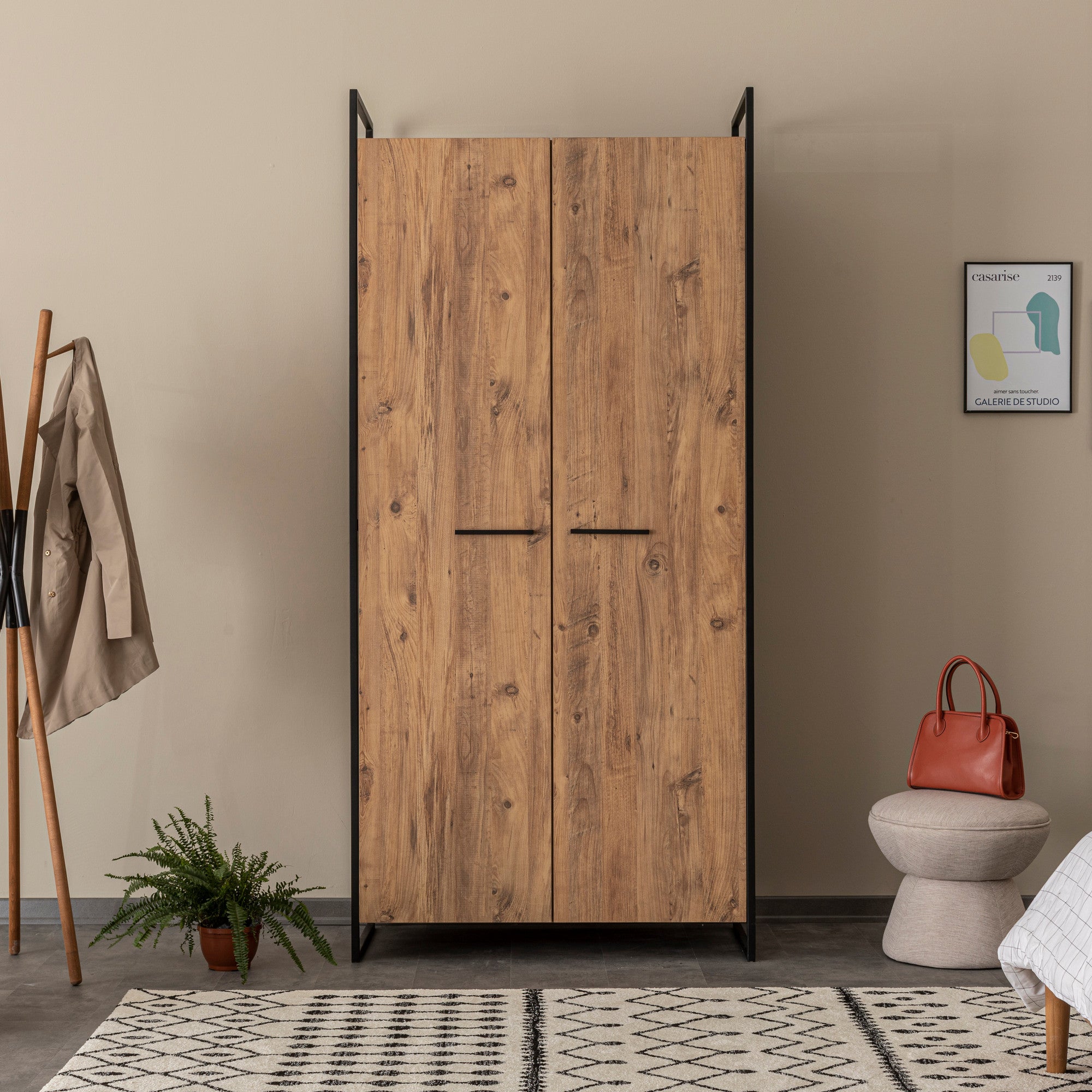 Guarda-roupa industrial moderno – 104 x 225 x 52 cm – Pinho Atlântico – Melamina e Metal