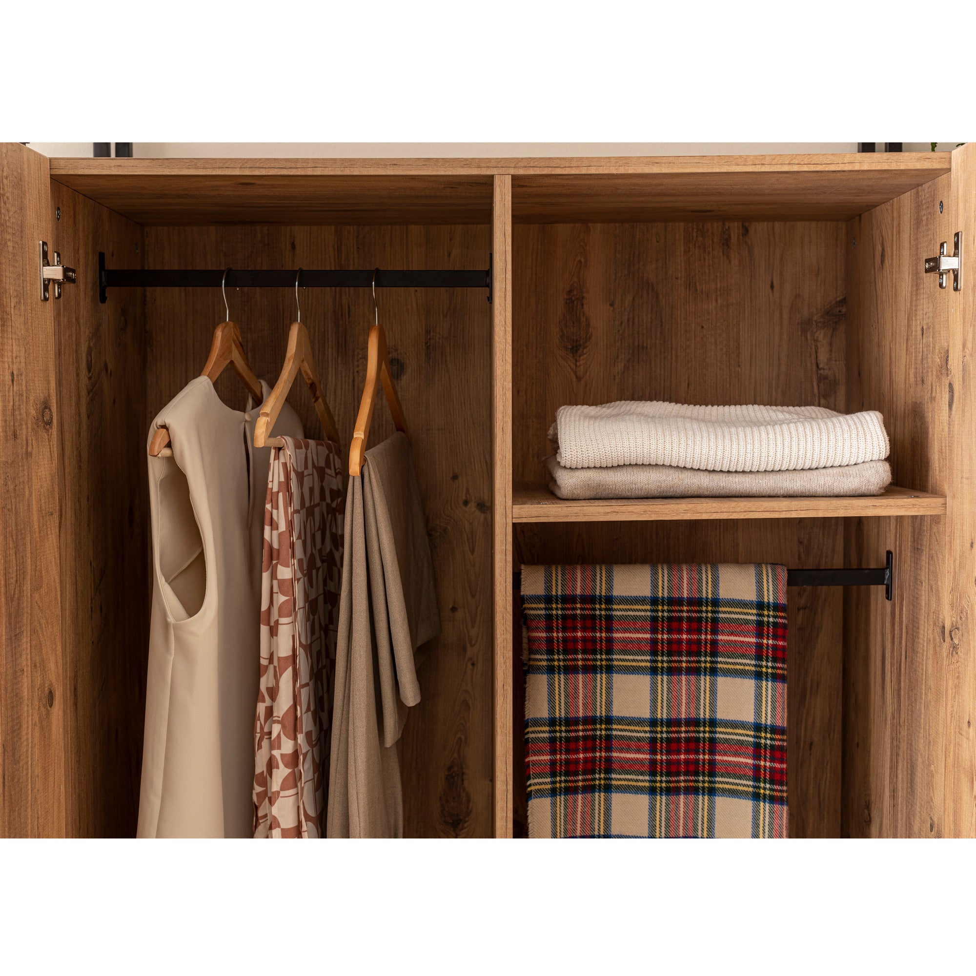 Guarda-roupa industrial moderno – 104 x 225 x 52 cm – Pinho Atlântico – Melamina e Metal