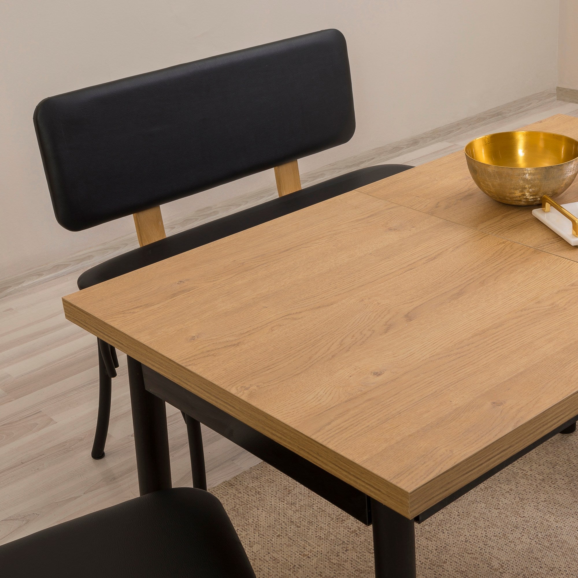 Conjunto de mesa de jantar extensível e cadeiras (4 peças), preto, 120-155 cm | Painel de partículas 100% revestido de melamina, cadeiras de couro sintético | Elegante e funcional para espaços de jantar modernos
