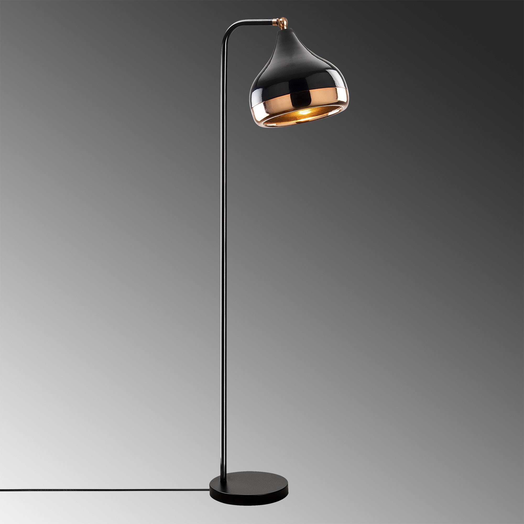 Candeeiro de Pé Escandinava, Preta e Cobre, 120 cm de Altura | Corpo em Metal, Soquete E27, 40 W Máx. | Iluminação Elegante e Funcional para Espaços Modernos