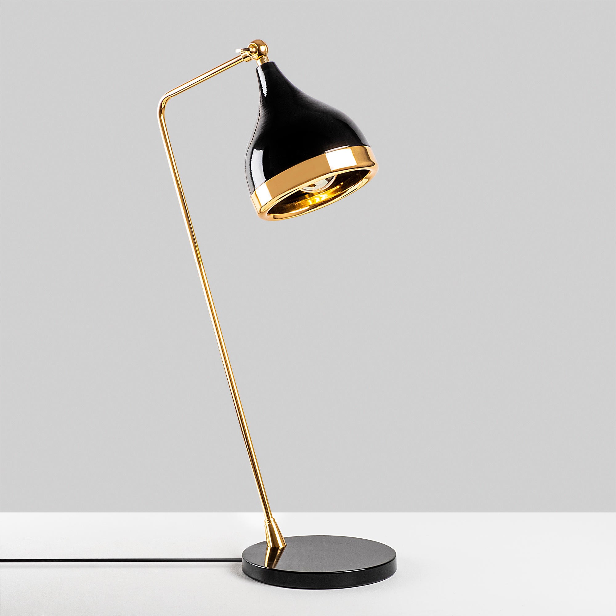 Candeeiro de Mesa Moderna, Preta e Dourada, 30 x 30 x 60 cm | Corpo em Metal, Soquete E27, 40 W Máx., Cabo de 200 cm | Design Elegante, Glamouroso e Escandinavo para Decoração de Casa