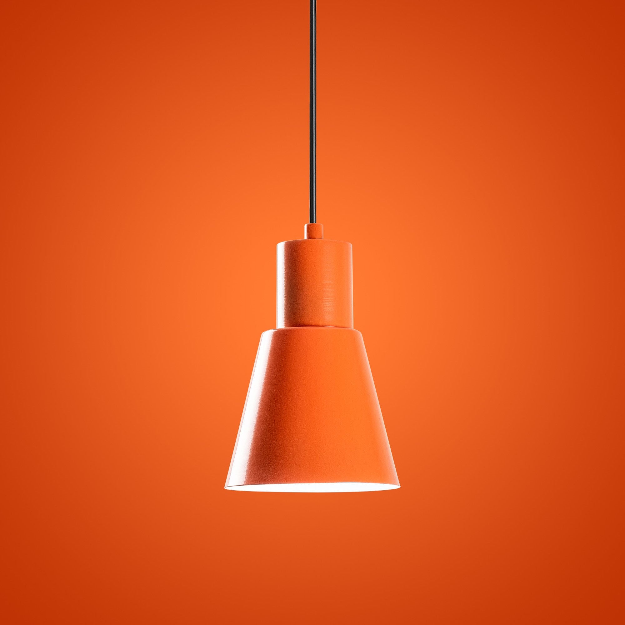 Candeeiro de Teto – 27 a 114 cm – Laranja – Metal