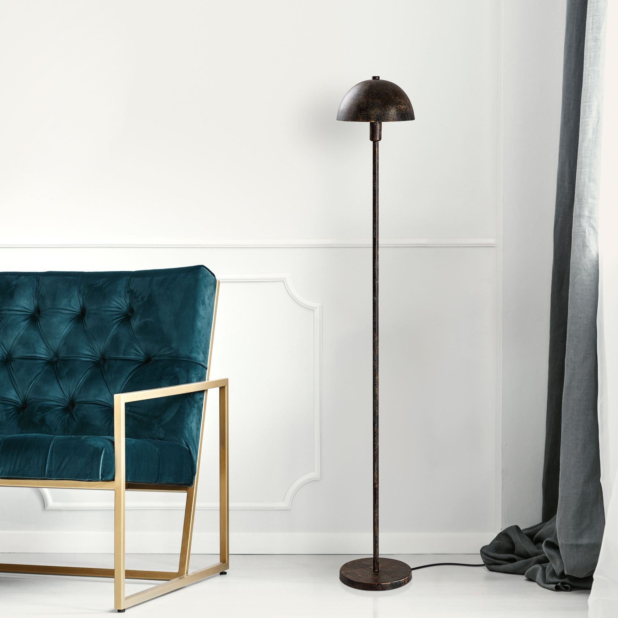 Candeeiro de Pé – 20 x 20 x 140 cm – metal