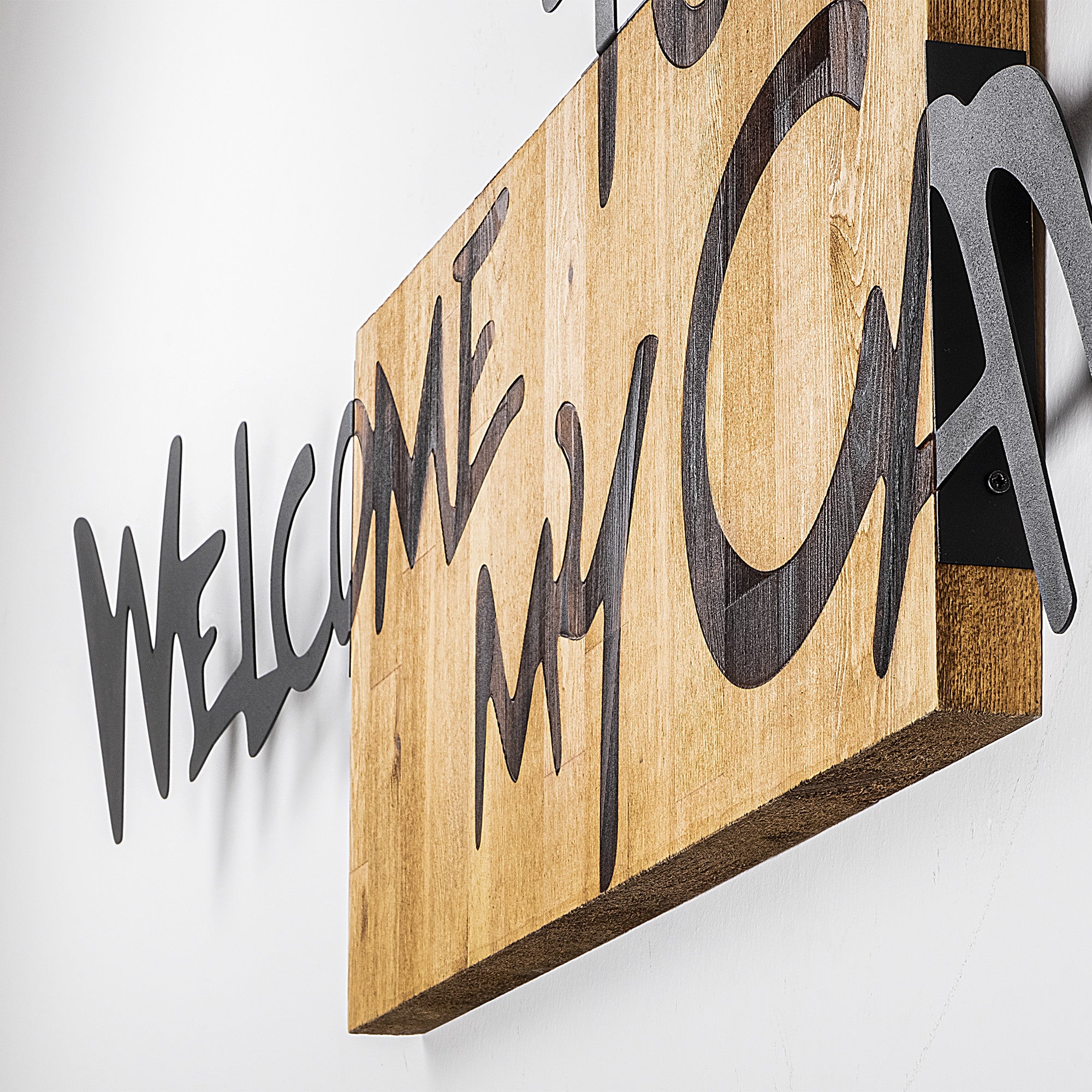 Acessório decorativo de parede – 128 x 3 x 39 cm – Nogueira e Preto – Metal e Madeira