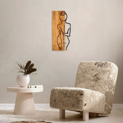 Acessório Decorativo de Parede – 27 x 58 cm – Nogueira e Preto – Madeira e Metal