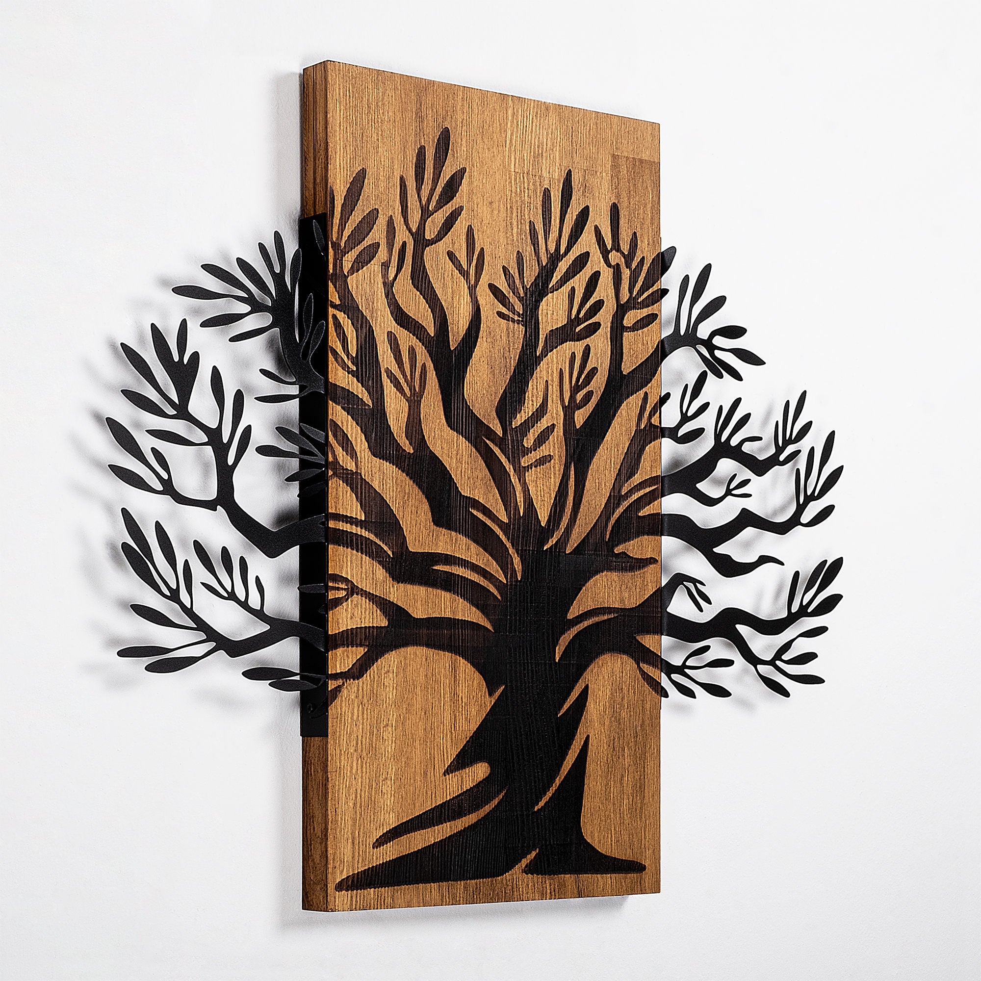 Acessório Decorativo de Parede em Madeira e Metal – 58 x 67 cm – Nogueira e Preto