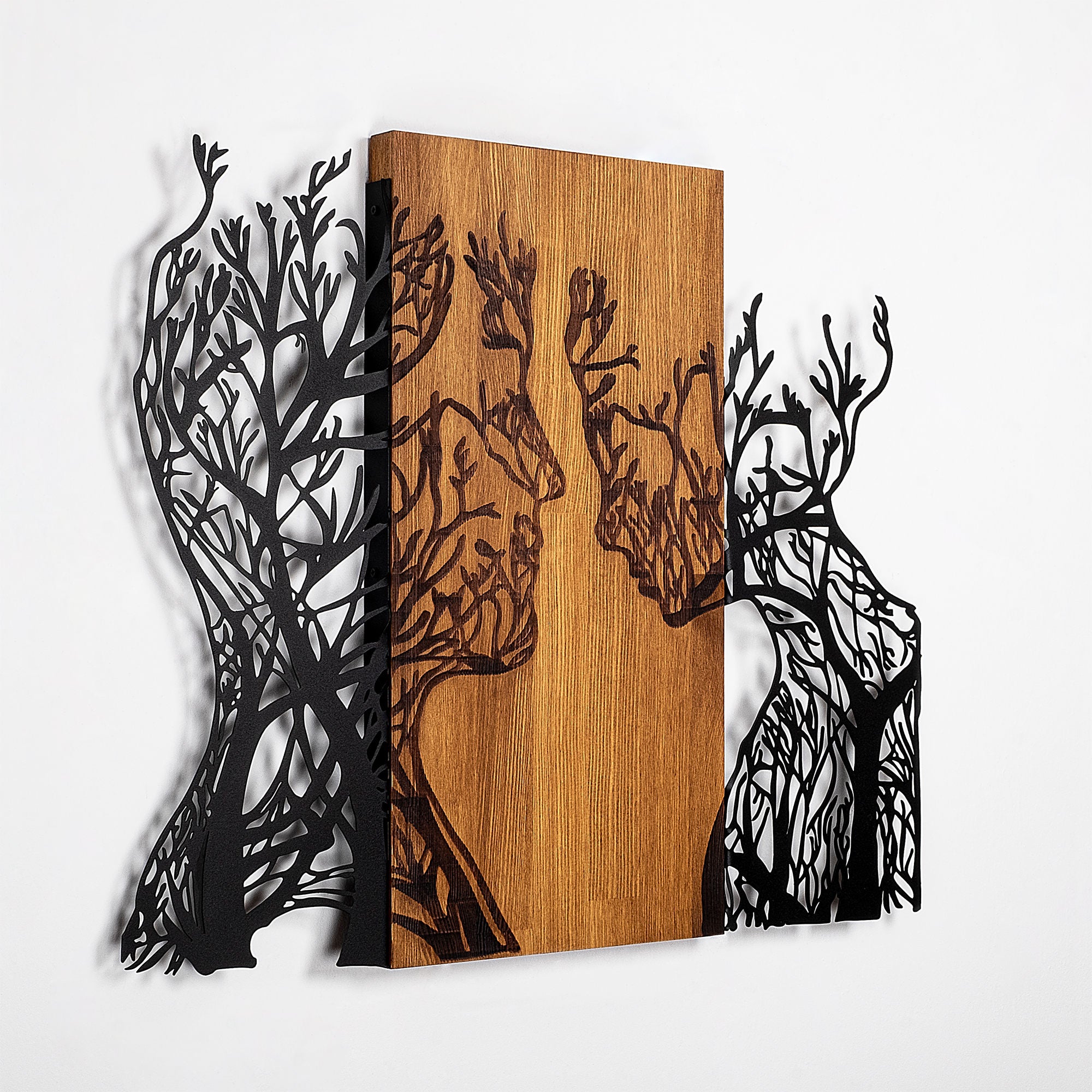 Acessório Decorativo de Parede – 58 x 70 cm – Nogueira e Preto – Madeira e Metal