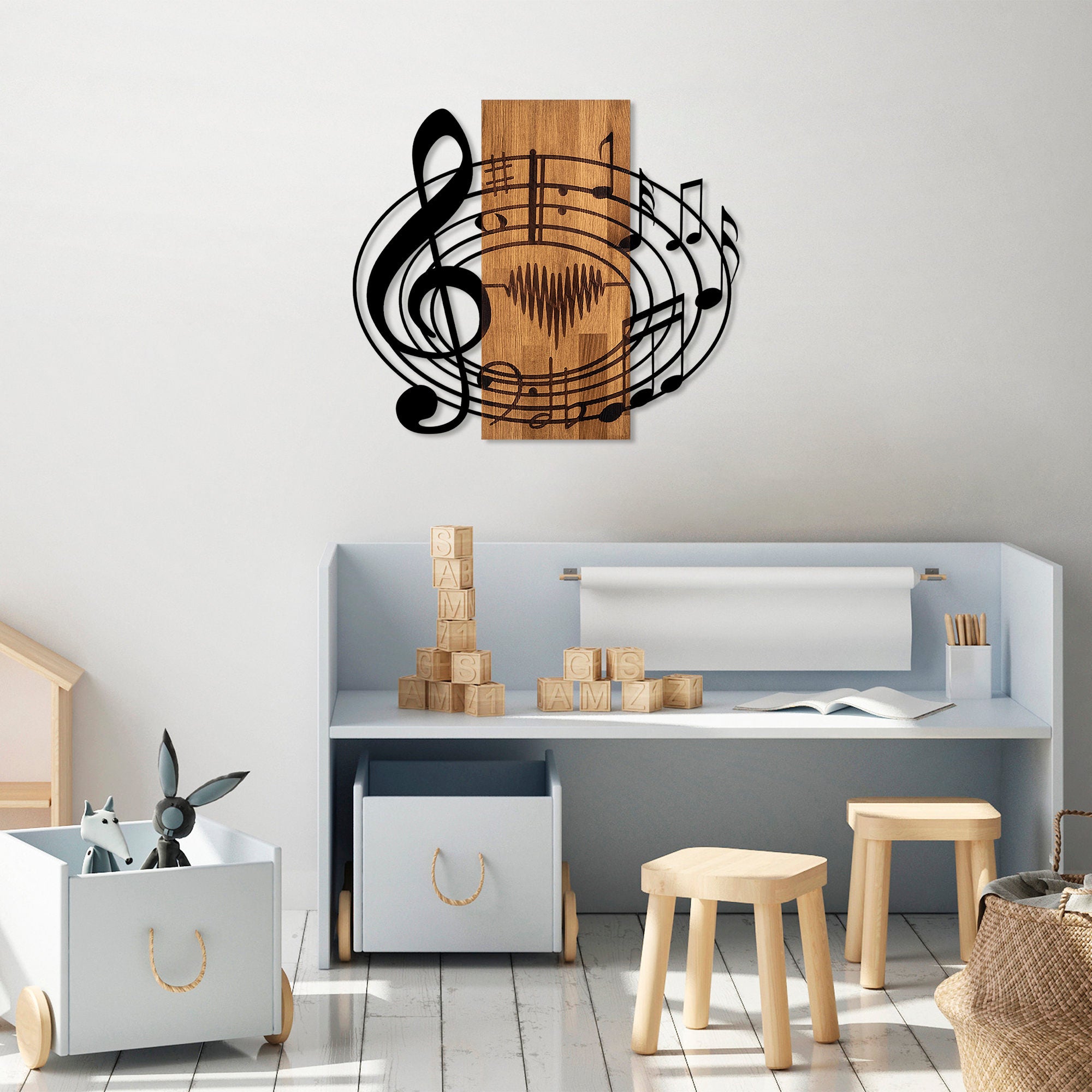 Acessório Decorativo de Parede – 58 x 67 cm – Nogueira e Preto – Madeira e Metal