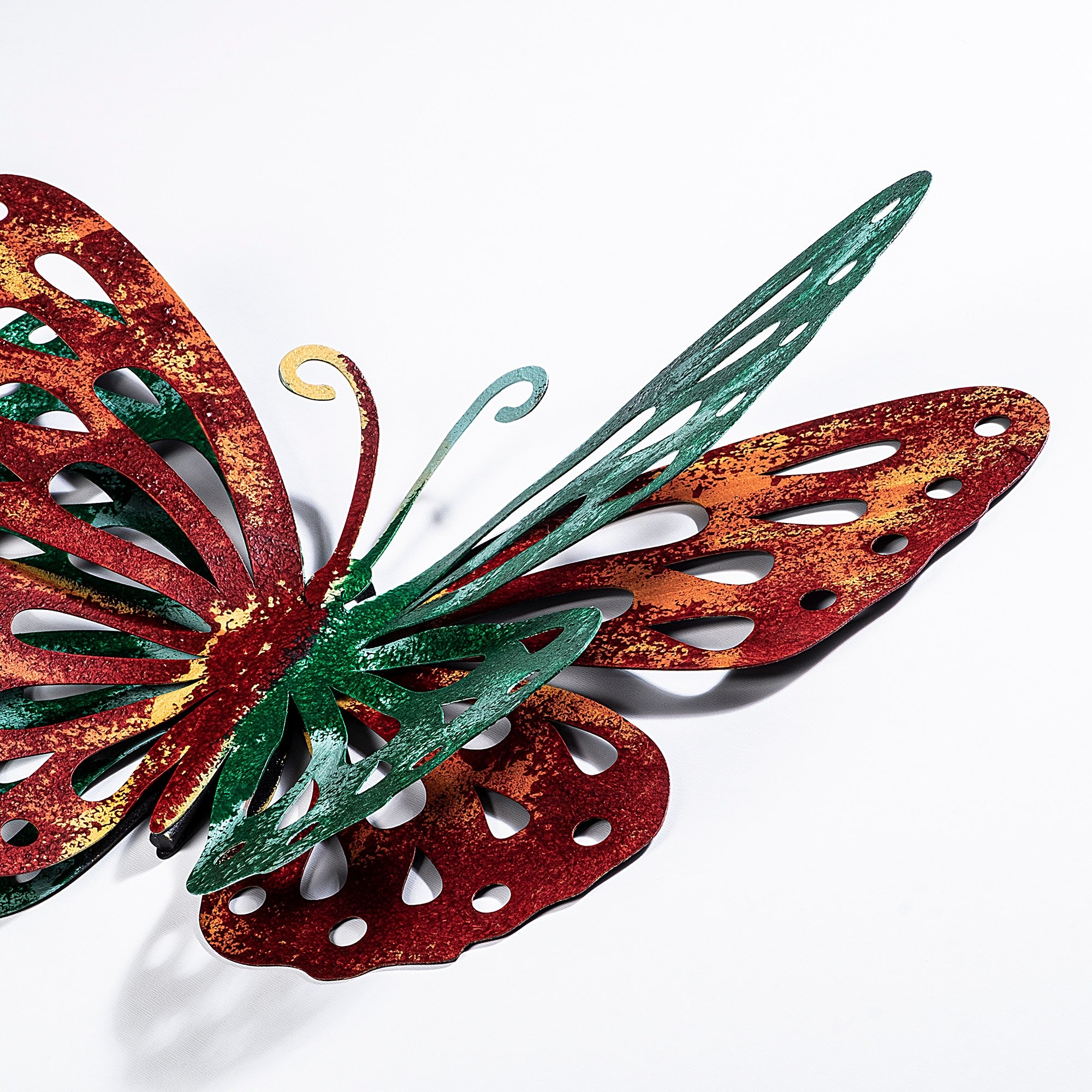 Farfalla 4 - Acessório Decorativo de Parede em Metal Multicolor Artesanal 29x22cm