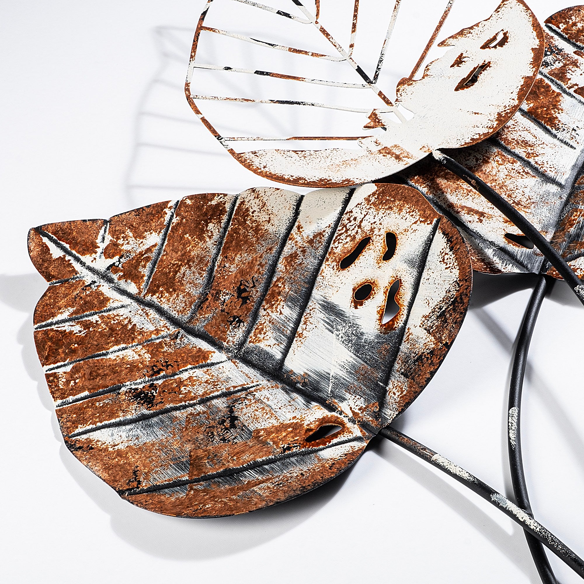 Acessório de parede decorativo de metal – 45 x 85 cm – castanho e preto – 100% metal