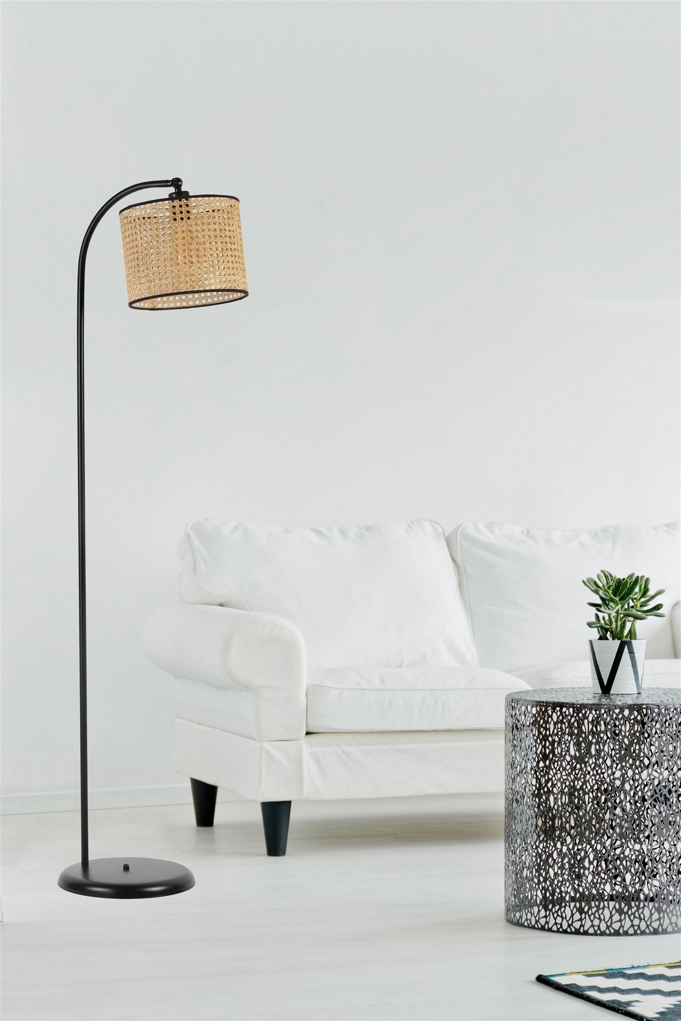 Candeeiro de Pé – 154 cm – Preto – Metal