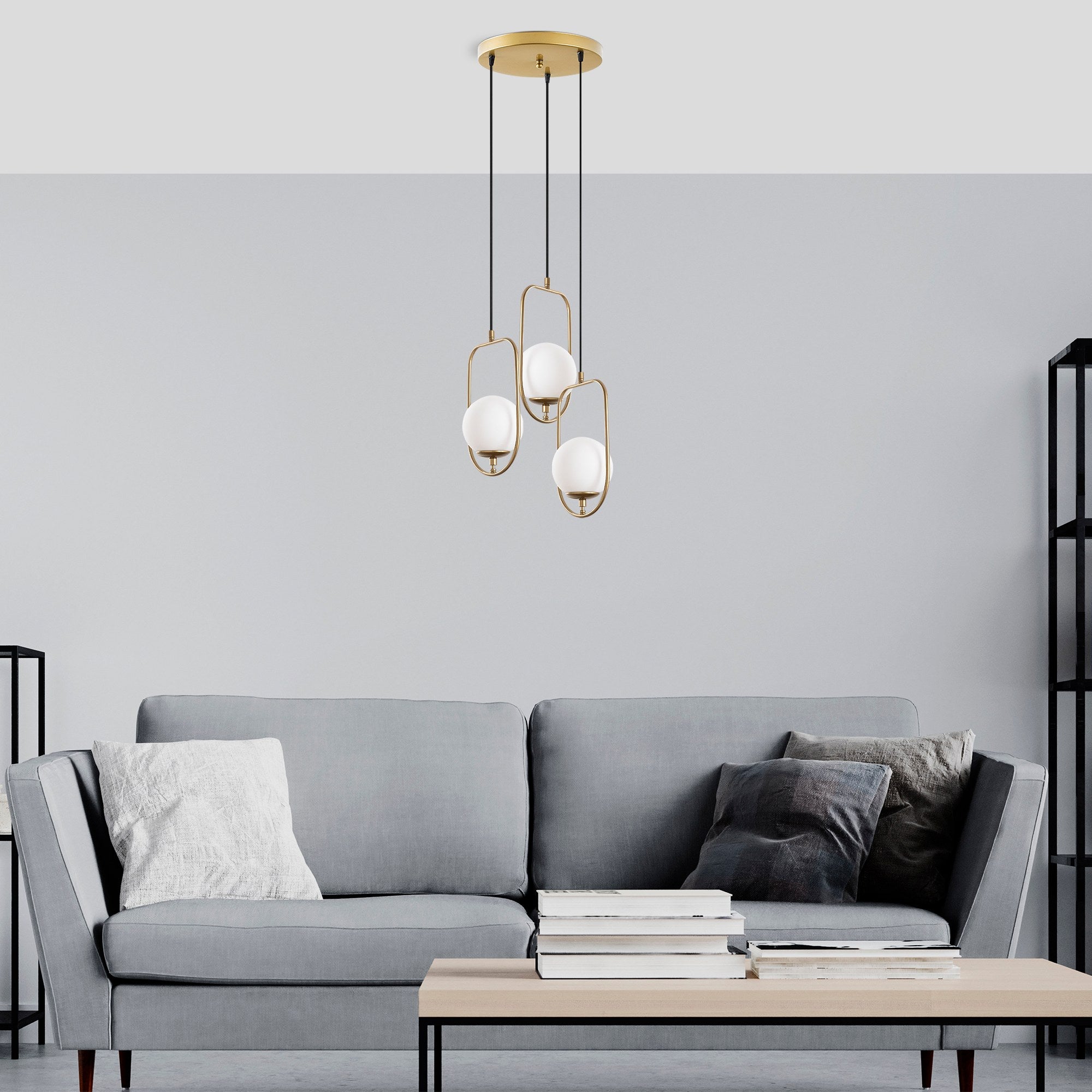 Candeeiro de Teto Dourado Elegante, Corpo em Metal, 55 cm de Largura, Altura Ajustável (40-185 cm), 3 Soquetes E14, Iluminação Elegante para Espaços Modernos, Classificação IP20