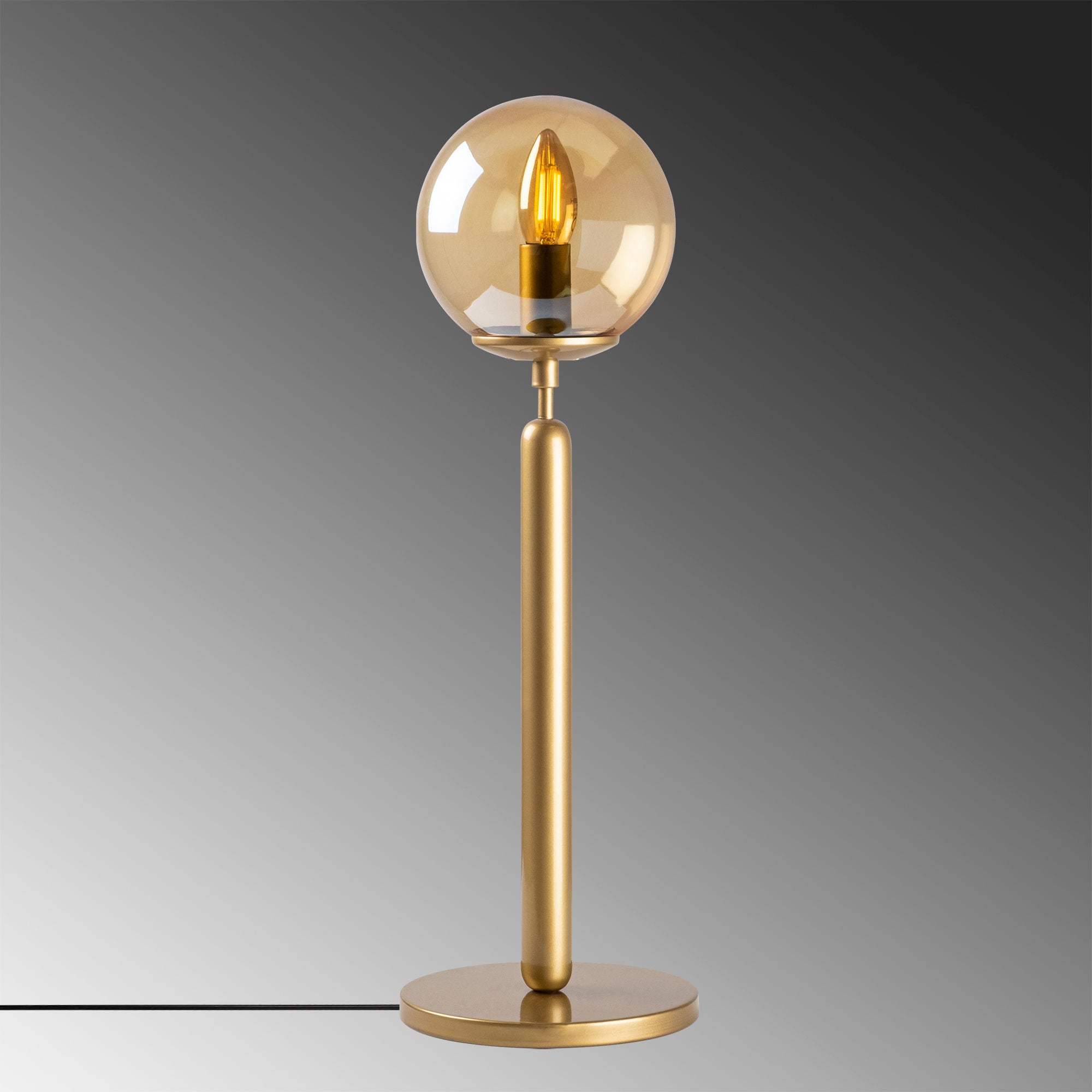 Candeeiro de Mesa elegante com corpo de metal e tampa de vidro, acabamento em cobre vintage, 18 x 18 x 52 cm | Cabo de 200 cm, soquete E14, perfeita para decoração moderna