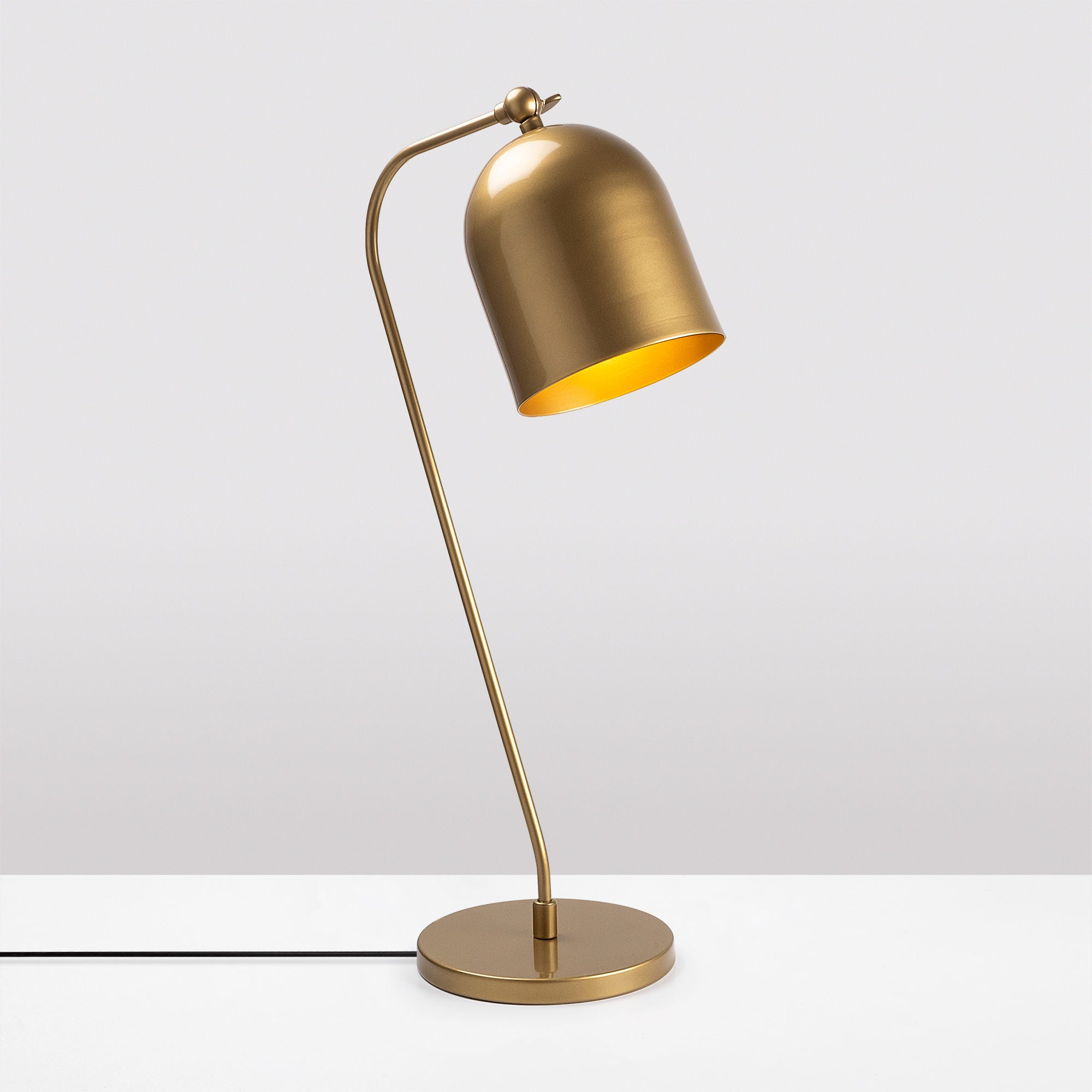 Candeeiro de Mesa Elegante Dourada, Corpo em Metal, 22 x 30 x 60 cm | Soquete E14, Máx. 40 W | Design Escandinavo Moderno, Perfeito para Decoração Glamourosa