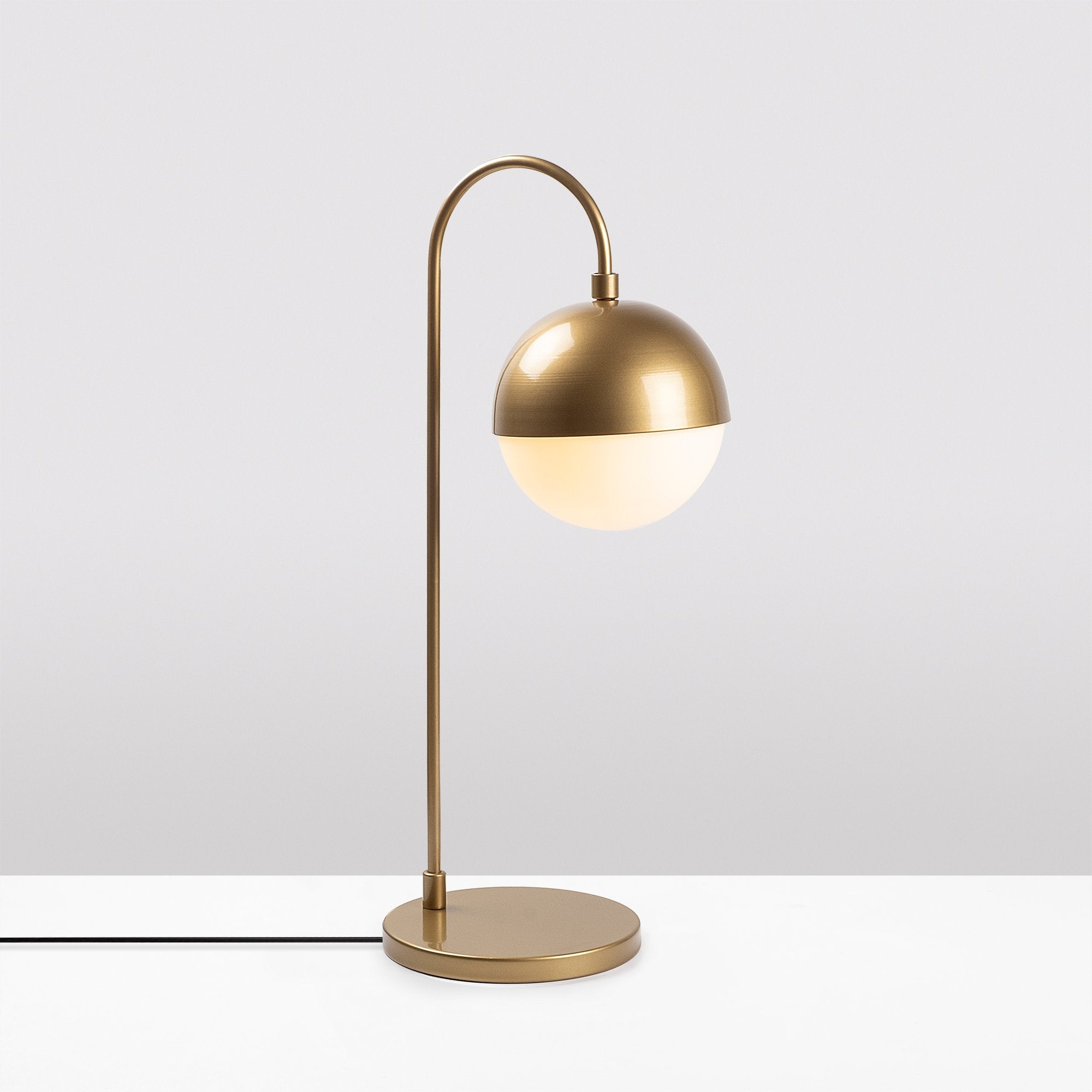 Candeeiro de Mesa Moderna Dourada, Corpo de Metal com Tampa de Vidro, 18 x 25 x 53 cm | Soquete E14, Máx. 40 W, Cabo de 200 cm | Design Escandinavo Elegante para Decoração de Casa