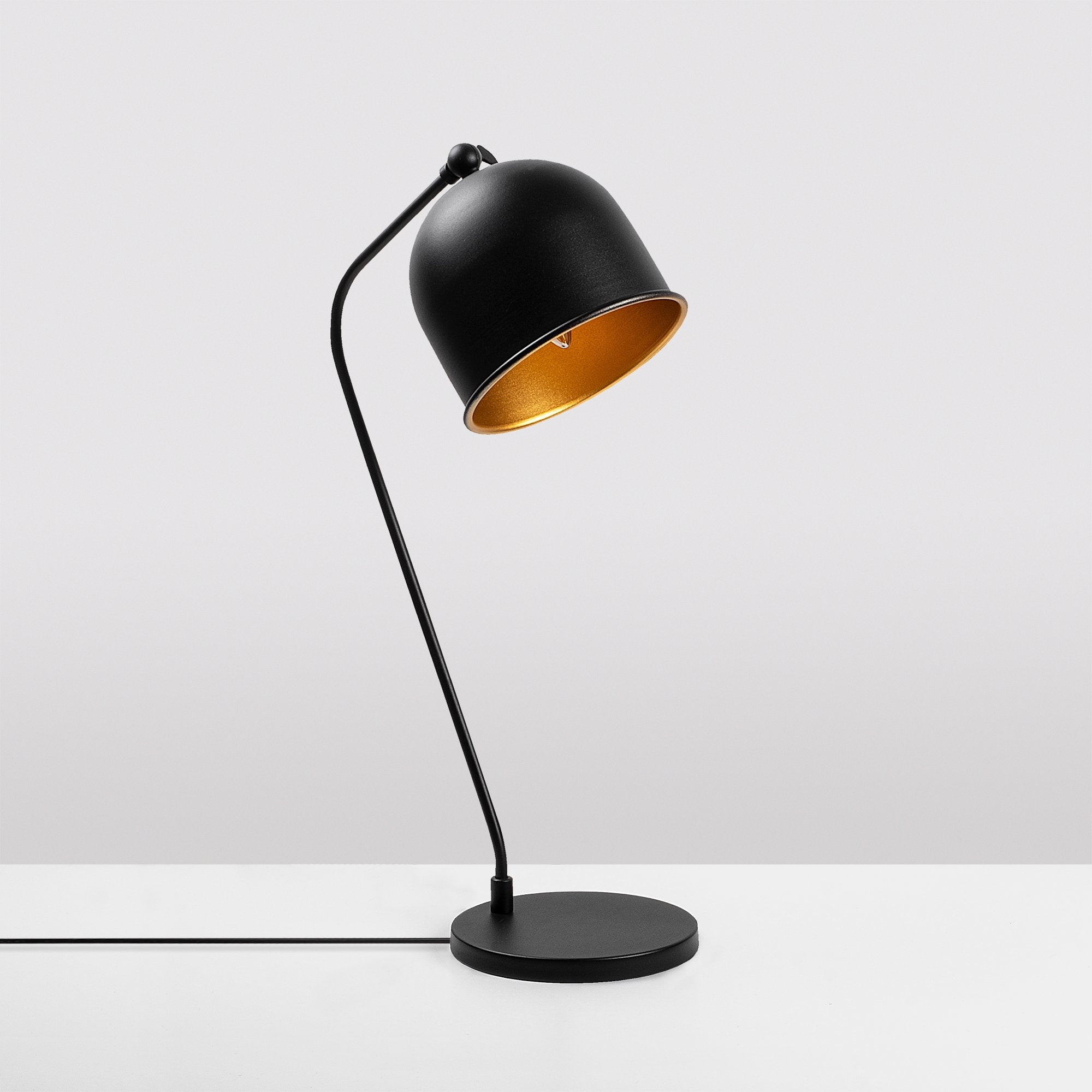 Candeeiro de Mesa elegante, preta e dourada, corpo de metal, 18 x 30 x 56 cm | Soquete E14, 40 W máx., cabo de 200 cm | Design industrial moderno para casa e escritório