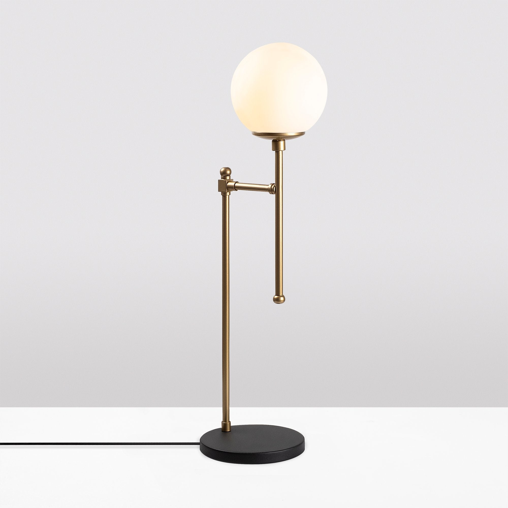 Candeeiro de Mesa moderna dourada, corpo de metal, 18 x 24 x 66 cm, soquete E14, 40 W máx., cabo de 200 cm, design escandinavo elegante para decoração de casa e escritório