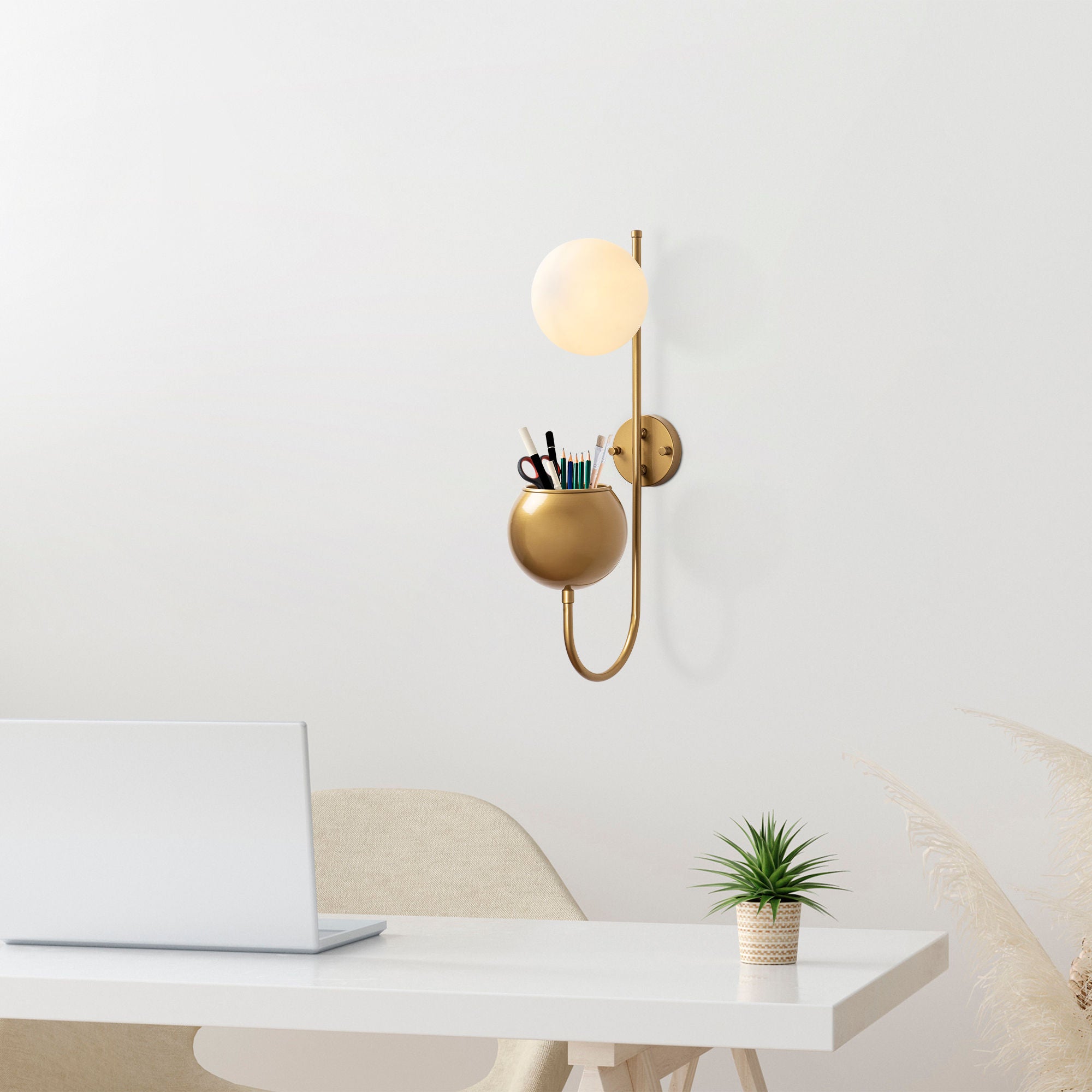 Candeeiro de Parede Elegante, Dourado Brilhante, 15 x 23 x 61 cm | Corpo de Metal e Tampa de Vidro, Soquete E14, IP20 | Design Escandinavo Moderno para Espaços Glamourosos