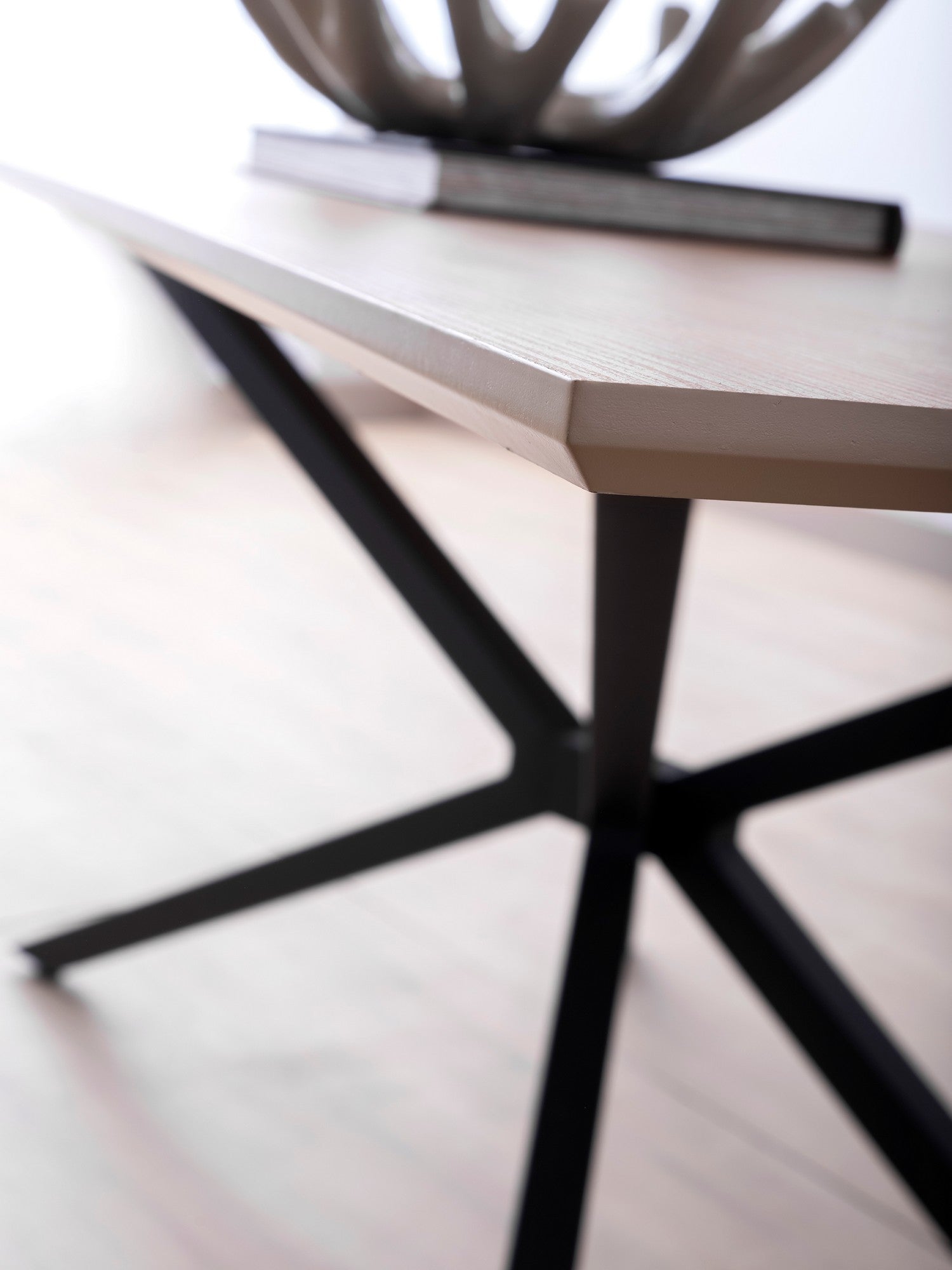 Mesa de jantar – 180 cm x 79 cm x 90 cm – Carvalho – 100% MDF com pernas de ferro