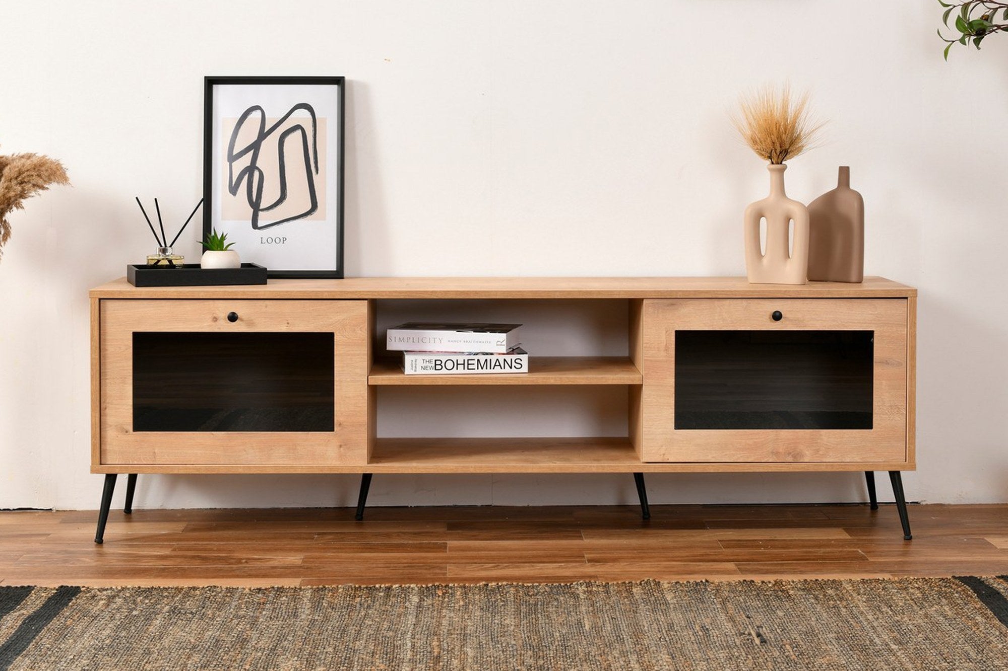 Móvel de TV elegante com pernas de metal, carvalho e preto, 180 x 55 x 40 cm | Painel de partículas 100% revestido de melamina | Design moderno para salas de estar e espaços de entretenimento