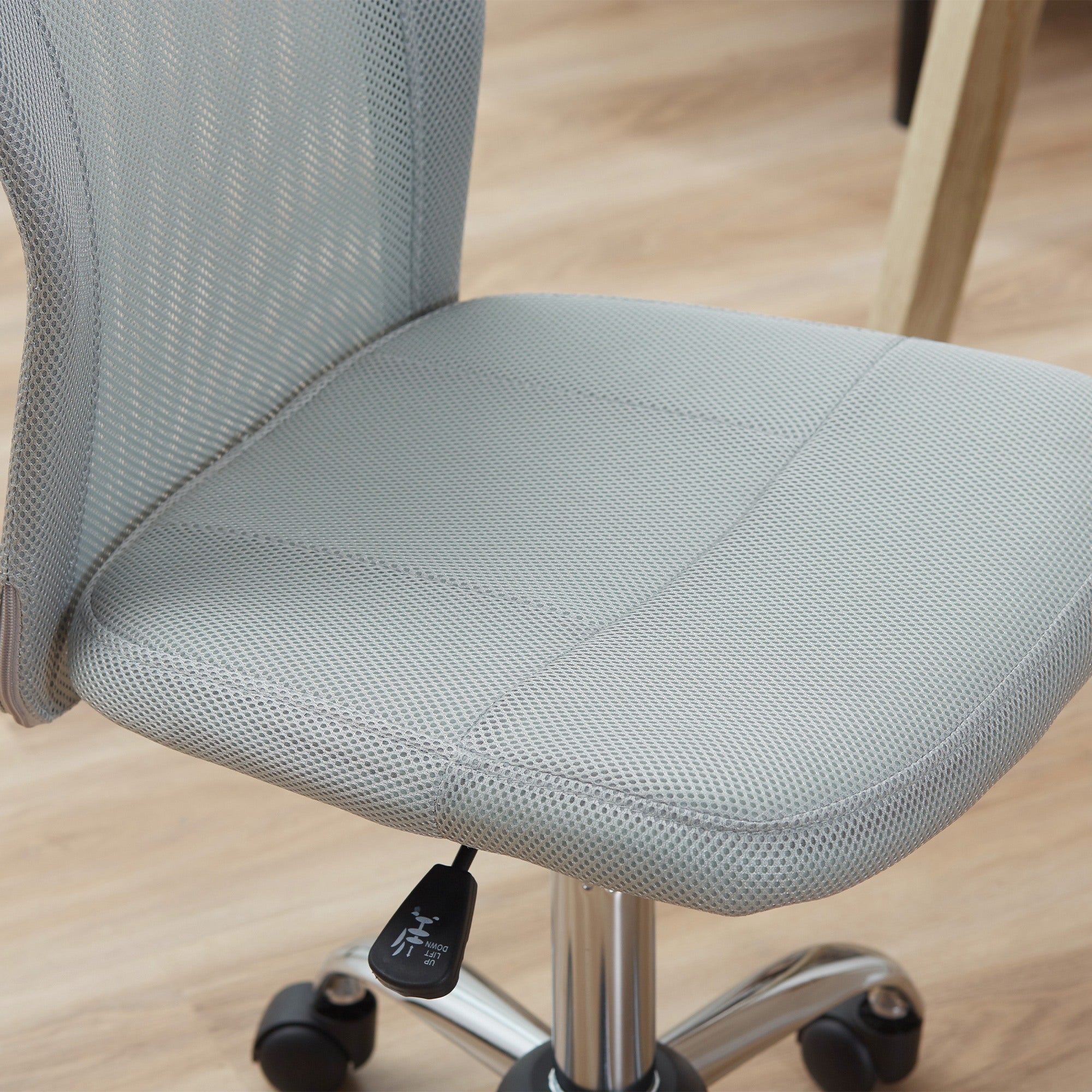 Cadeira de Escritório Giratória – 43x58x90-100 cm – Cinza – Aço, Malha, Espuma e Nylon