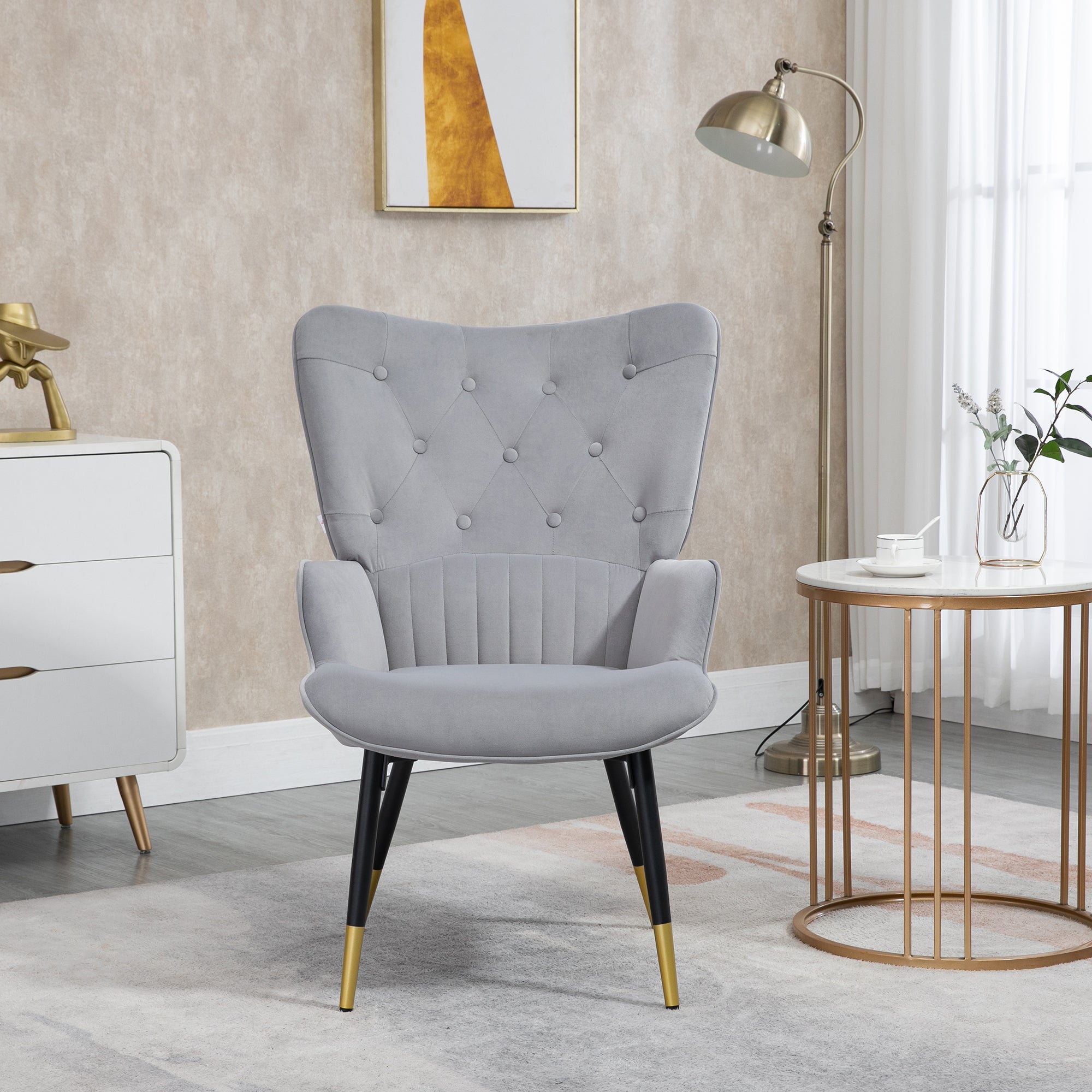 Poltrona Estofada em Veludo – 68x72x103cm – Cinza Claro – 100% Poliéster