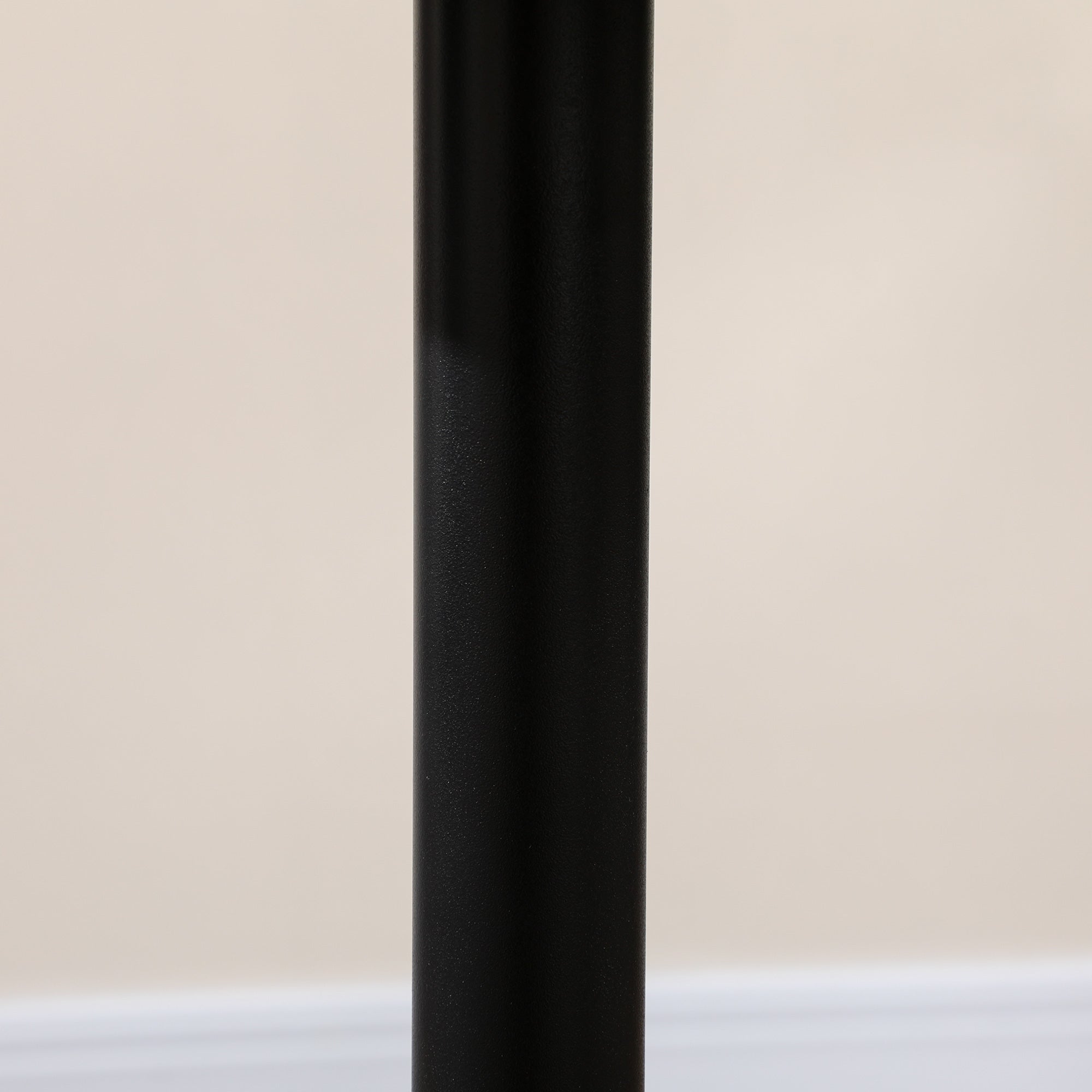 Mesa de Jantar Redonda – Ø80x75 cm – Preto – MDF com base de aço