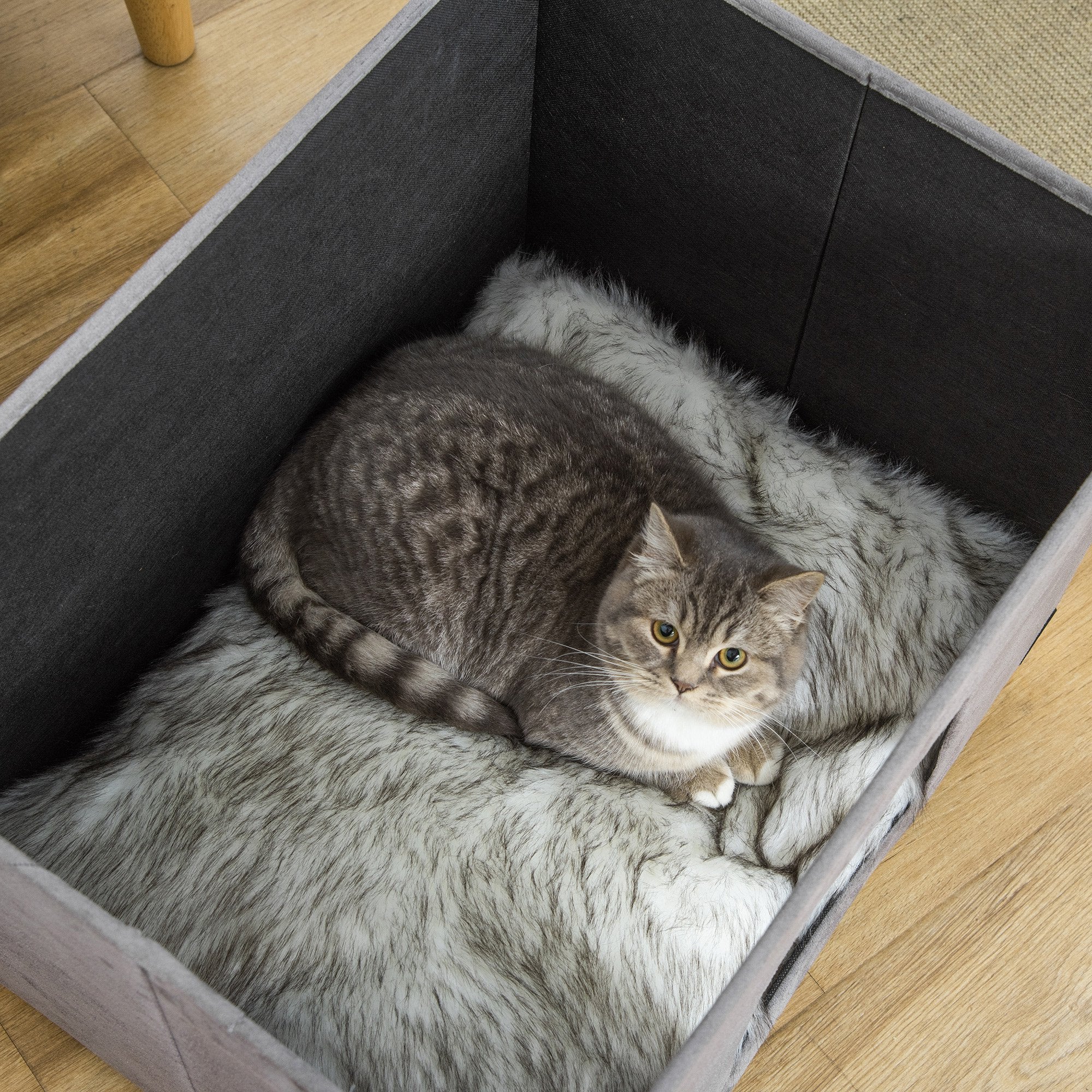 Caverna 2 em 1 para Gatos com Banco Apoio – 60x45x44,5 cm – Cinza – MDF e pelúcia