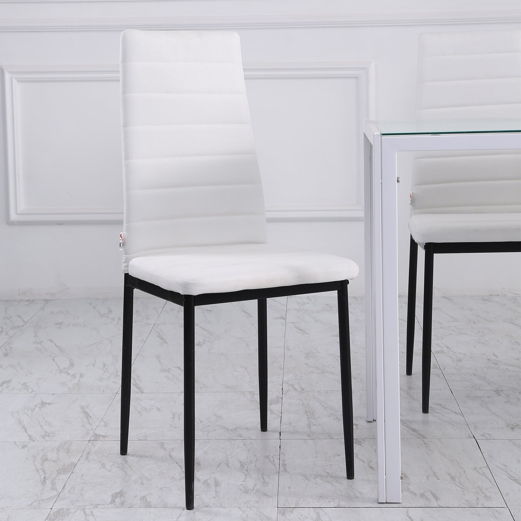 Conjunto de 4 Cadeiras de Sala de Jantar Estofadas em Linho Branco – 41x50x97cm – Branco – Linho Sintético