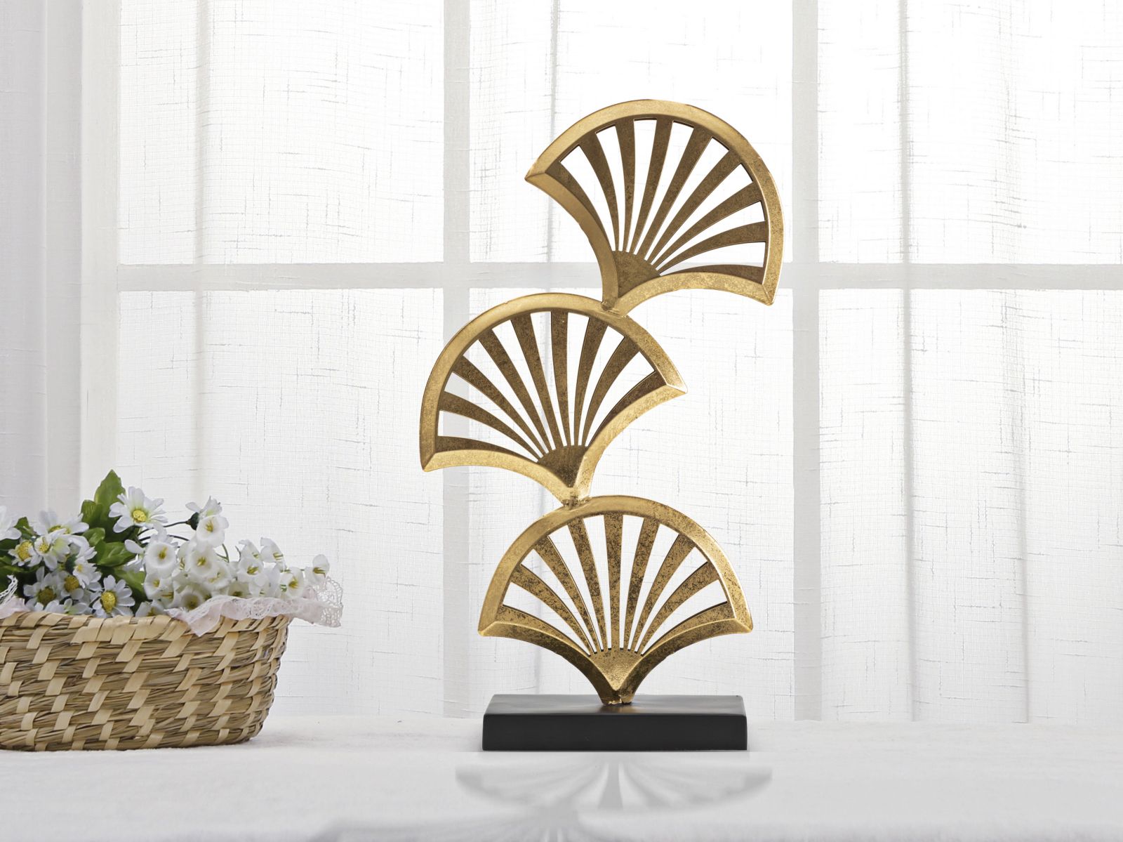 Escultura Metálica GLAM – Dourado e Preto