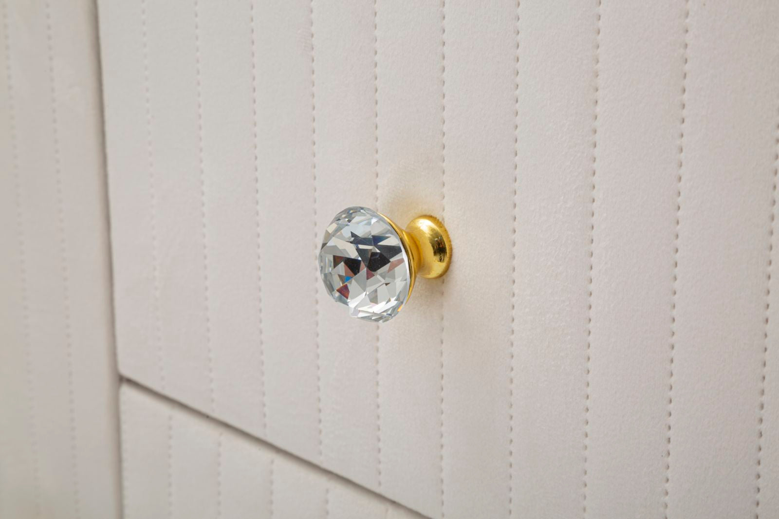 Armário GLAM – Creme, Dourado, Branco