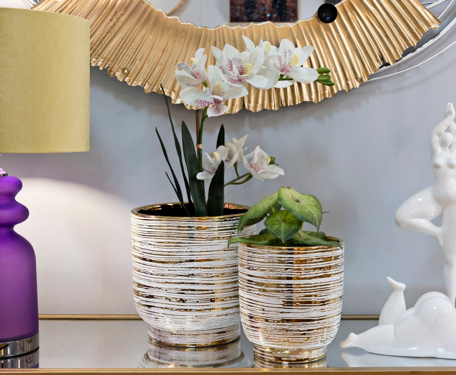 Conjunto de Dois Vasos Cerâmicos GLAM – Branco e Dourado