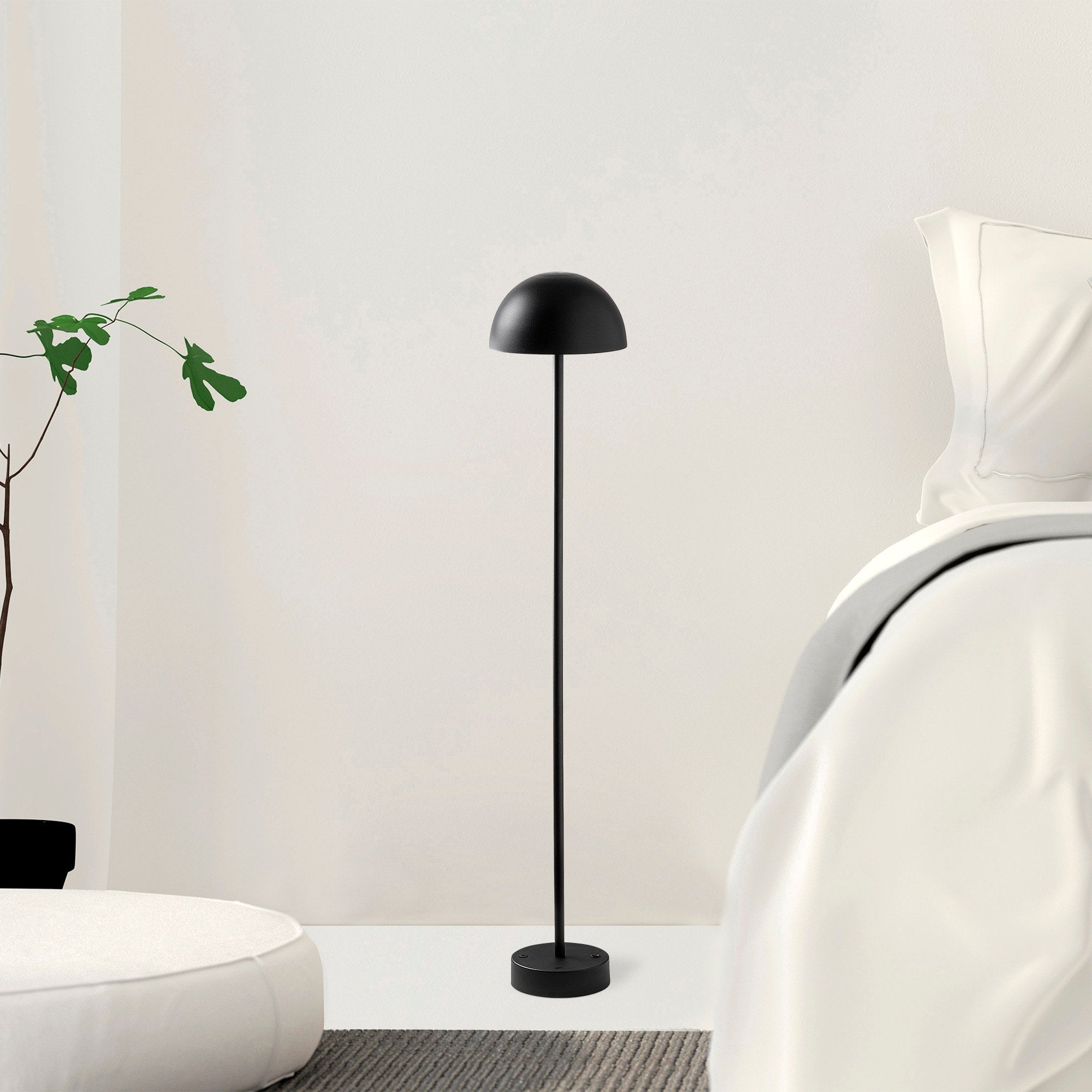 Candeeiro de Pé Preta Elegante, Corpo de Metal, 115 cm de Altura, 20 cm de Diâmetro, 80 CRI, LED de 5 W, Bateria com Duração de 8 Horas | Perfeita para Espaços Modernos