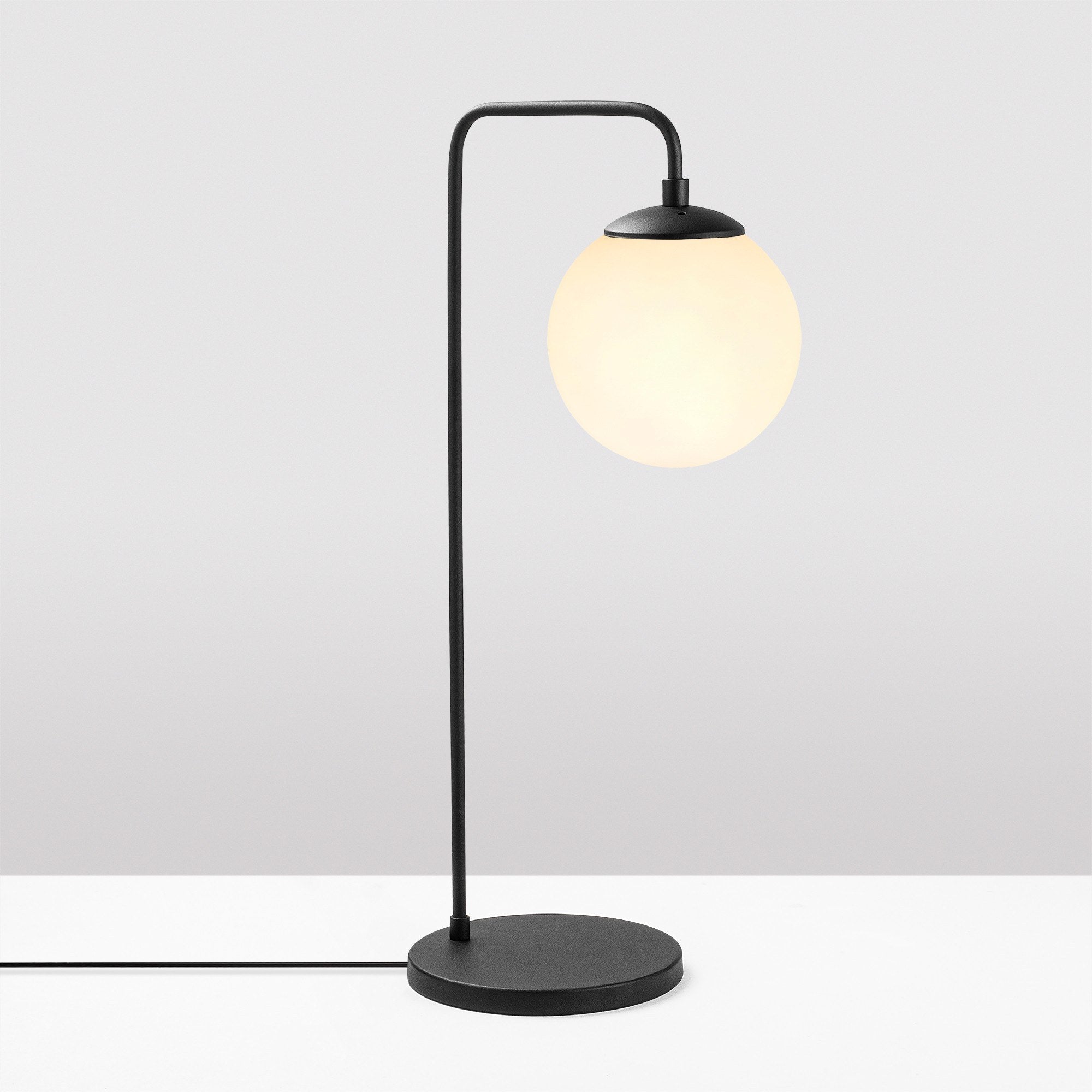 Candeeiro de Mesa Elegante com Corpo de Metal e Tampa de Vidro, 17 x 25 x 55 cm | Botão Liga/Desliga, Soquete E14, Design Preto e Branco | Perfeito para Decoração Moderna