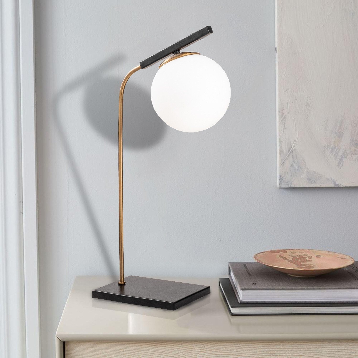 Candeeiro de Mesa Elegante de Metal com Tampa de Vidro, 15 x 26 cm, Altura 55 cm | Acabamento Dourado e Preto, Soquete E27, Potência Máxima de 40 W, Cabo de 200 cm | Iluminação Elegante para Casa e Escritório