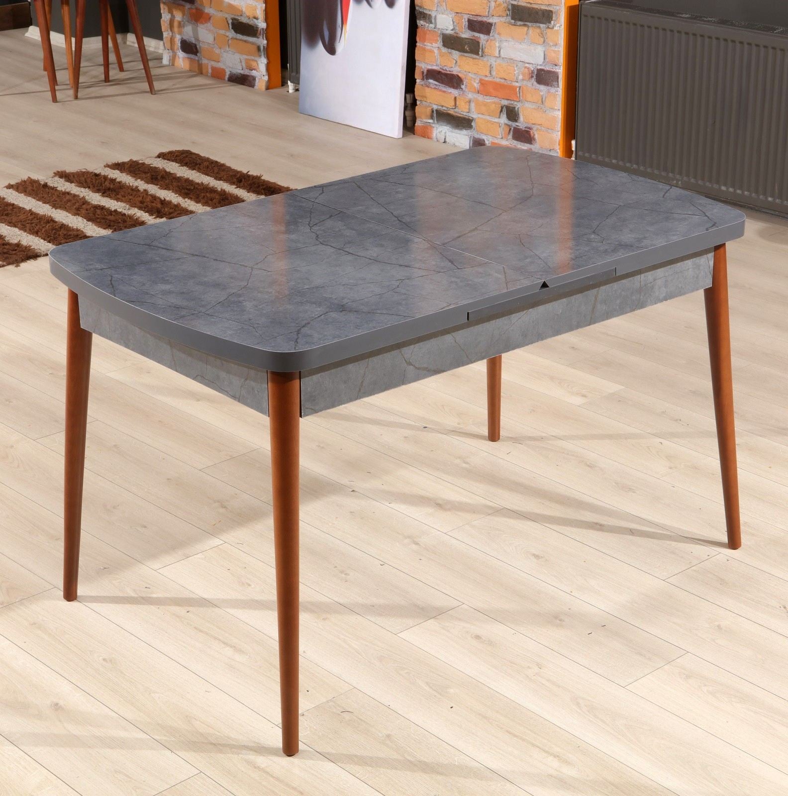 Mesa de Jantar Extensível – 132 cm / 170 cm – Antracite e Nogueira – Painel de Partículas