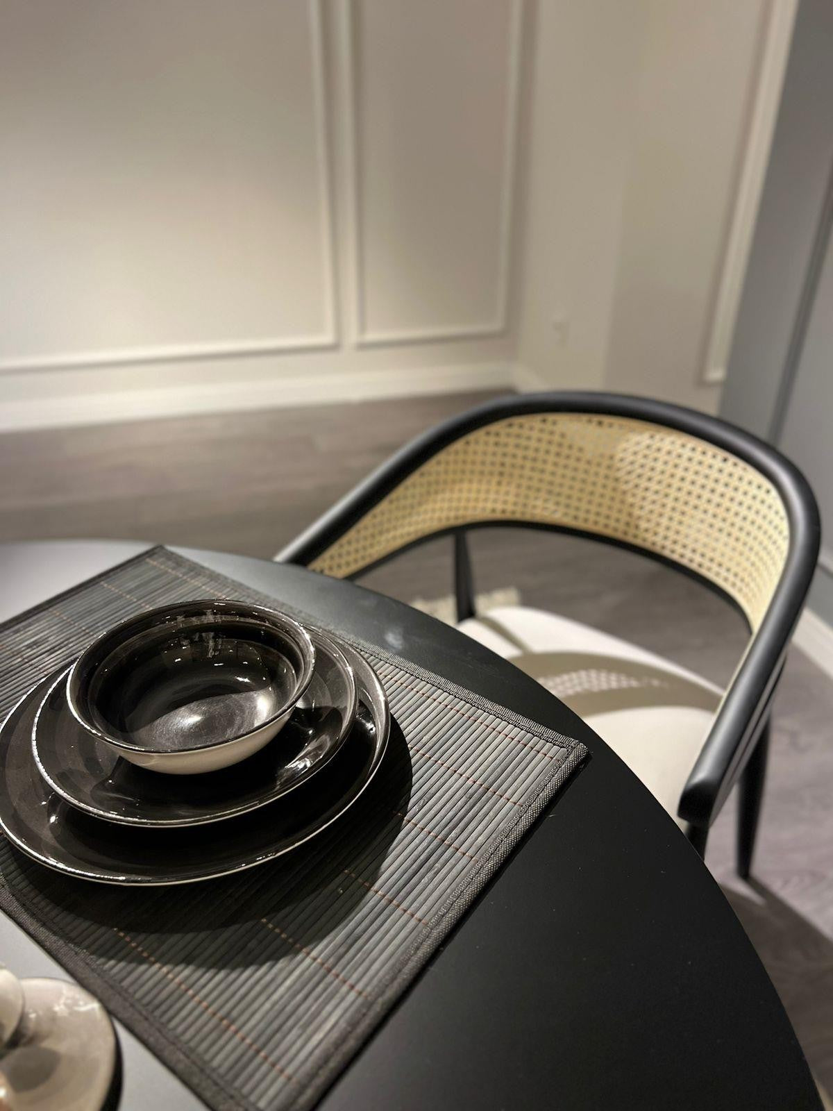 Conjunto de mesa de jantar e cadeiras (5 peças)-Moon-Preto
Branco