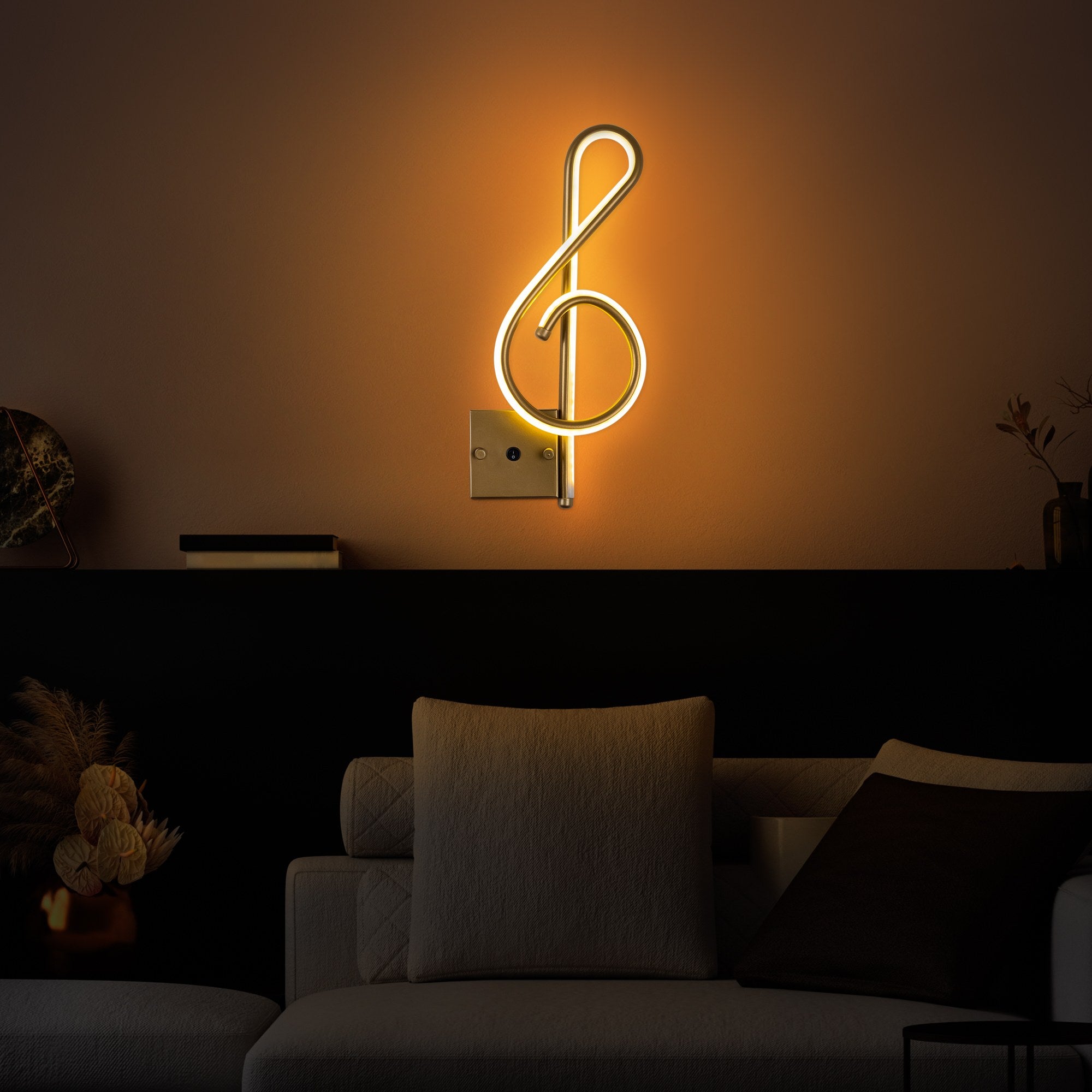 Candeeiro de Parede Elegante Dourada, Corpo em Metal, 20x45x3 cm | LED 12W 3000K, IP20 | Iluminação Elegante para Decoração e Ambiente Modernos