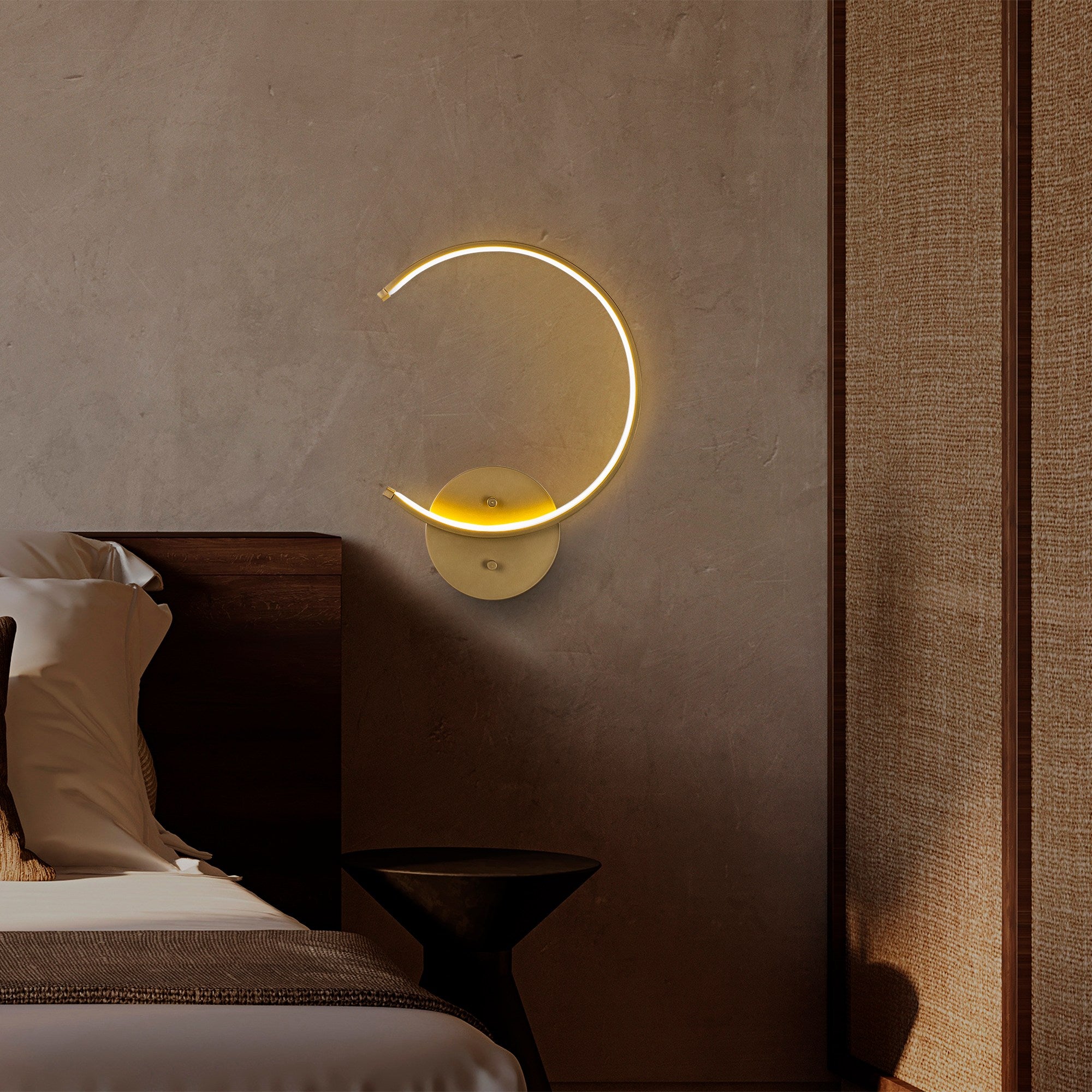 Candeeiro de Parede Elegante Dourada, Corpo em Metal, 33 x 46 x 6 cm | LED Integral 12W 3000K | Iluminação Elegante para Decoração e Ambiente Modernos