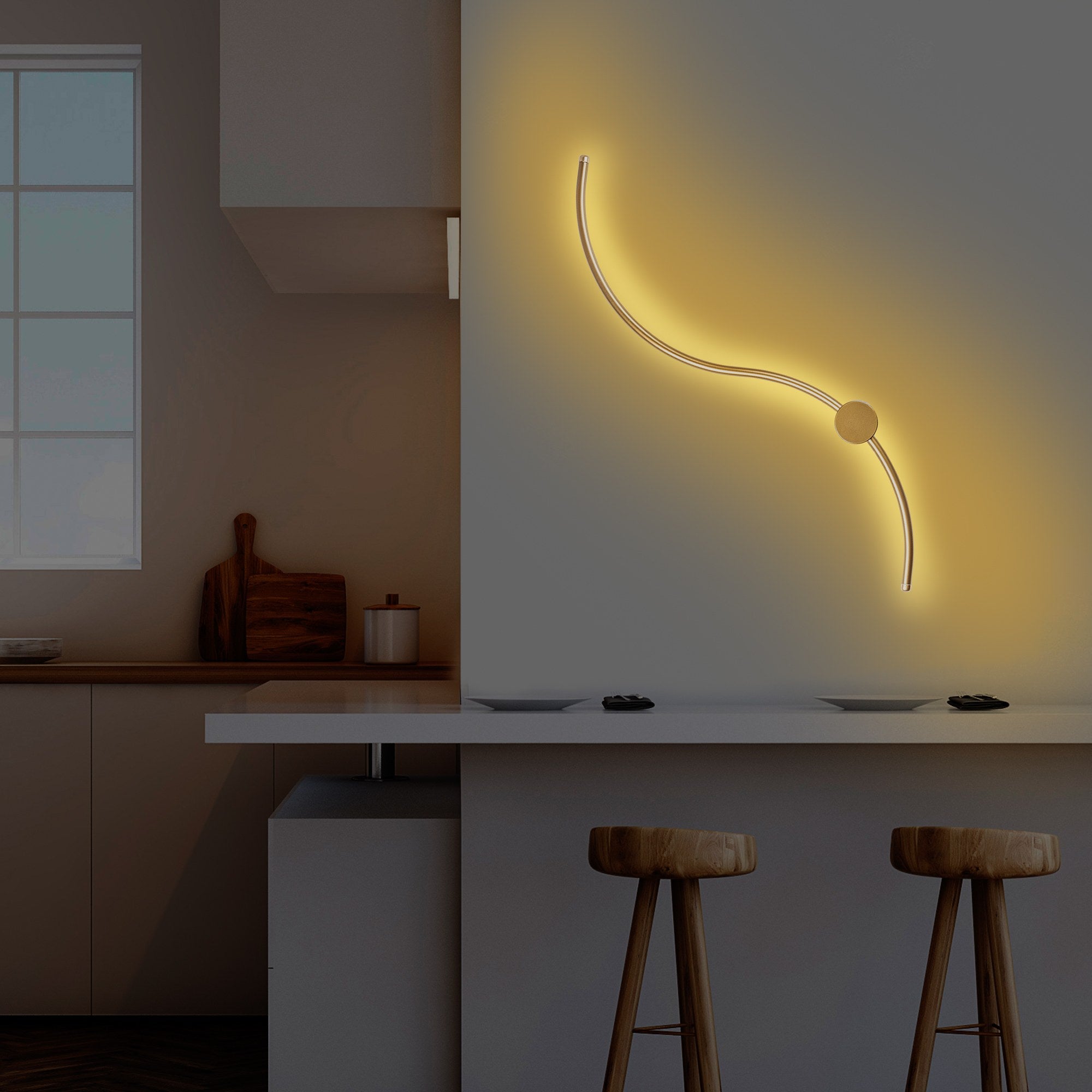 Candeeiro de Parede Elegante Dourada, Corpo em Metal, 90 x 17 x 10 cm | LED SMD 14W 3000K | Iluminação Elegante para Decoração e Ambiente Modernos